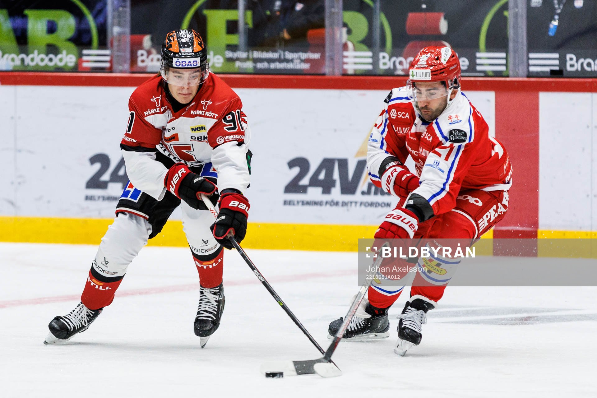 Örebros Leo Carlsson och Timrås Joseph Laleggia