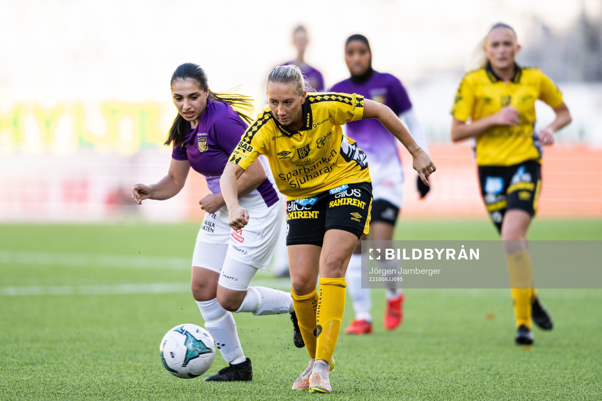 Westbos Diana Addas och Elfsborgs Cornelia Andersson