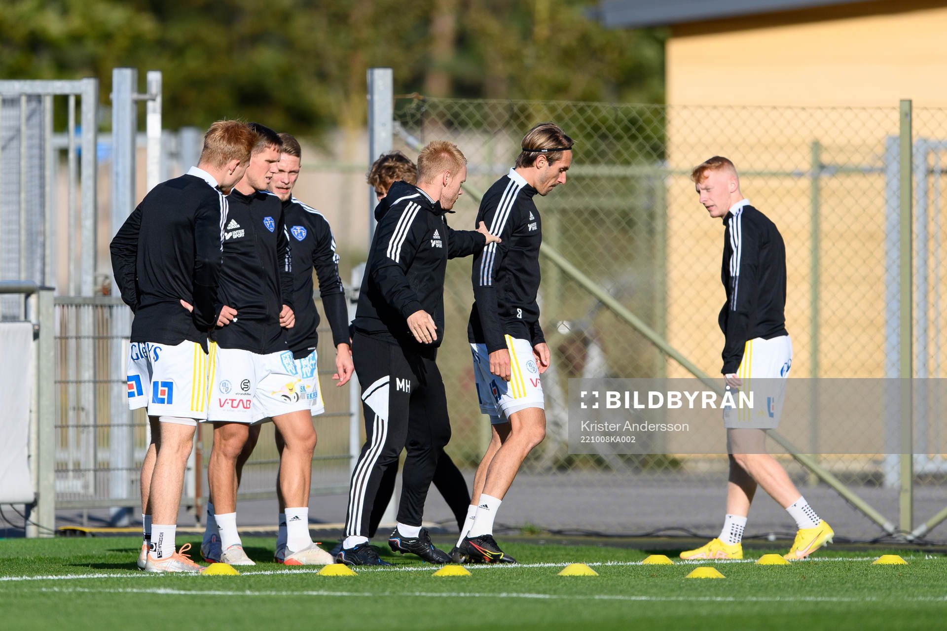 Falkenbergs spelare före fotbollsmatchen i Ettan södra