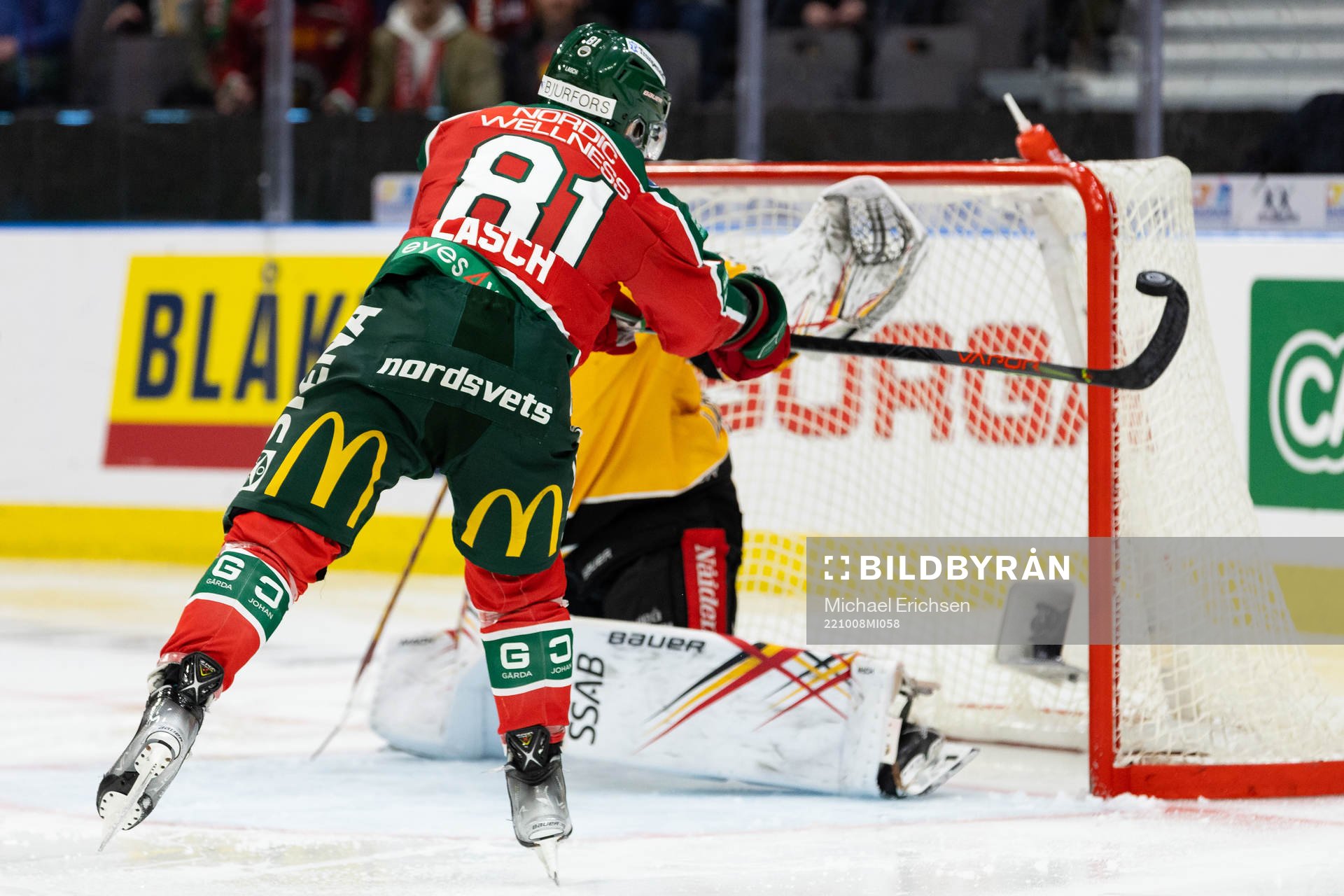 Frölundas Ryan Lasch med en chans mot Luleås målvakt