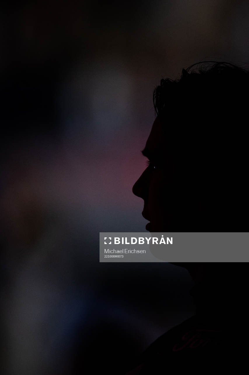 Frölundas Jere Innala innan ishockeymatchen i SHL mellan