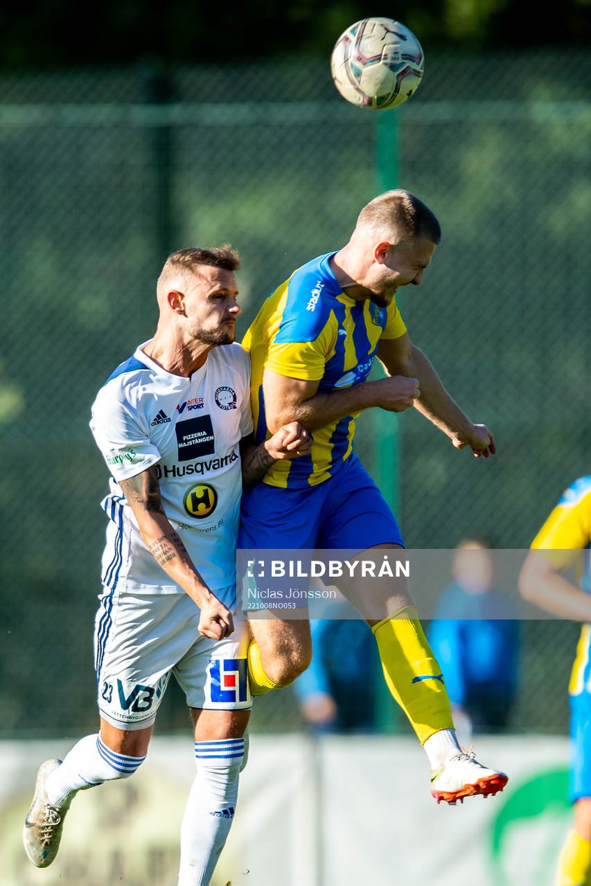 Husqvarnas Midhad Jukovic och Eskilsminnes Dragos Daniel