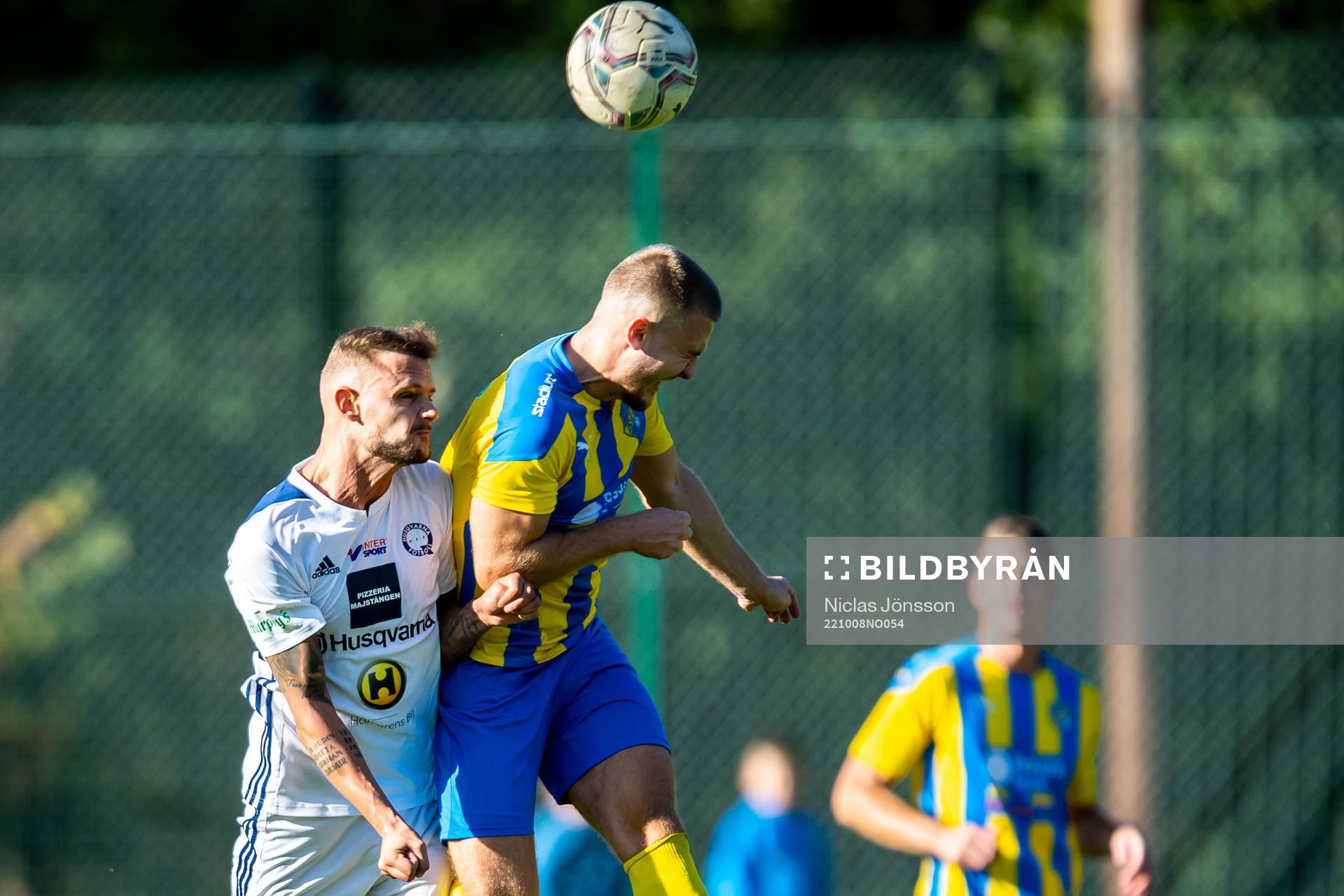 Husqvarnas Midhad Jukovic och Eskilsminnes Dragos Daniel