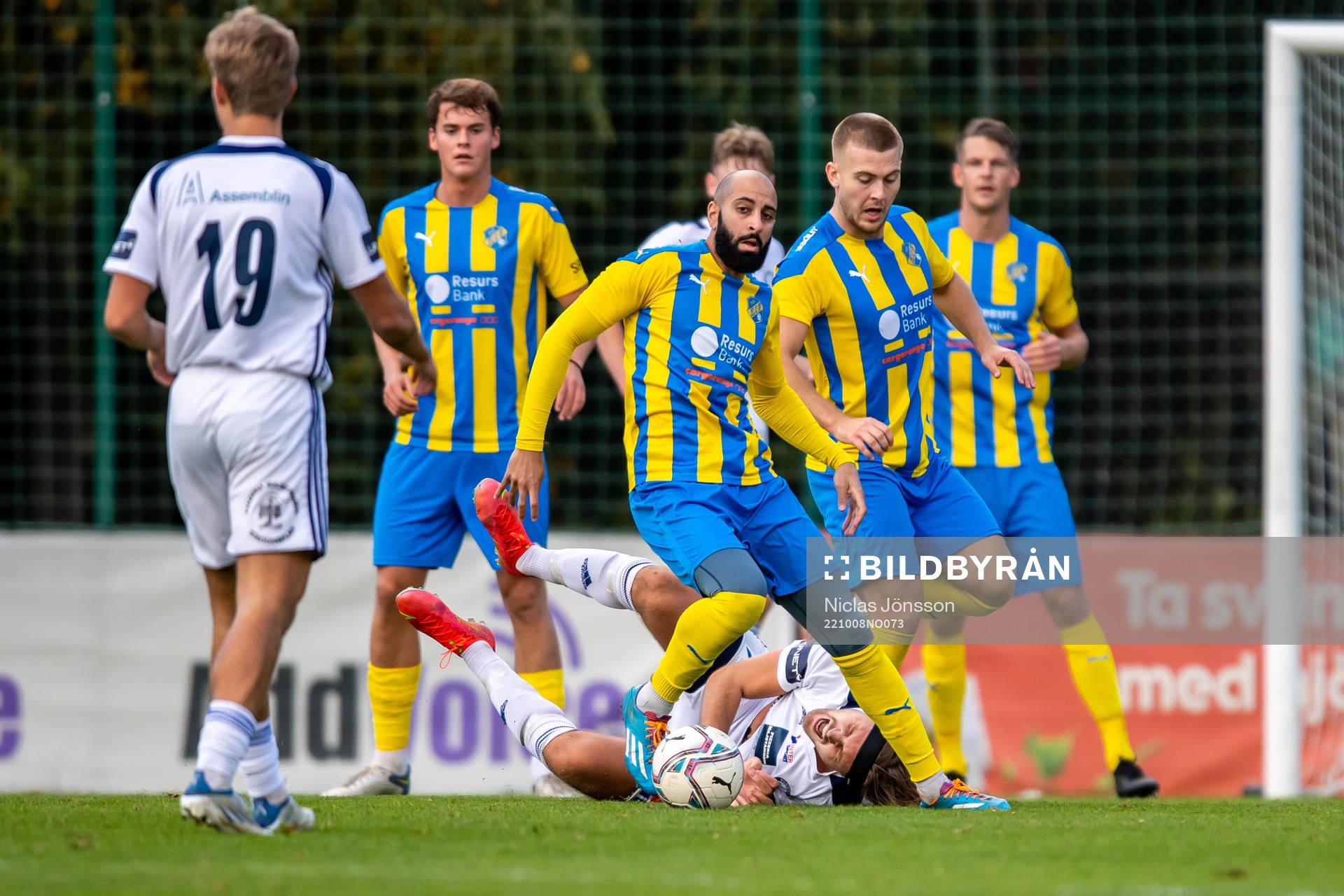 Eskilsminnes Akram Mansour och Husqvarnas Simon Dimitrijevic