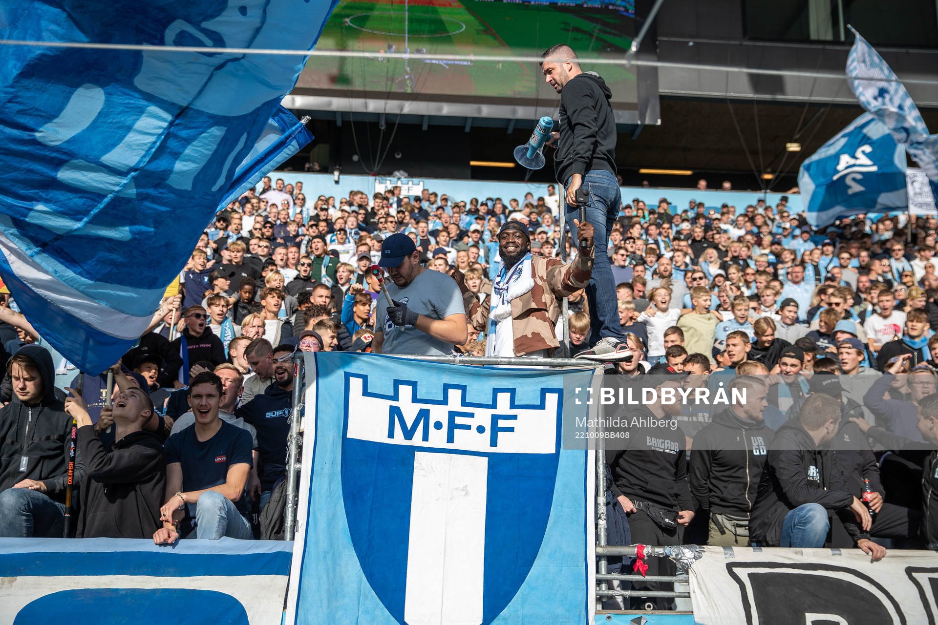 Malmö FFs Mahamé Siby på läktaren