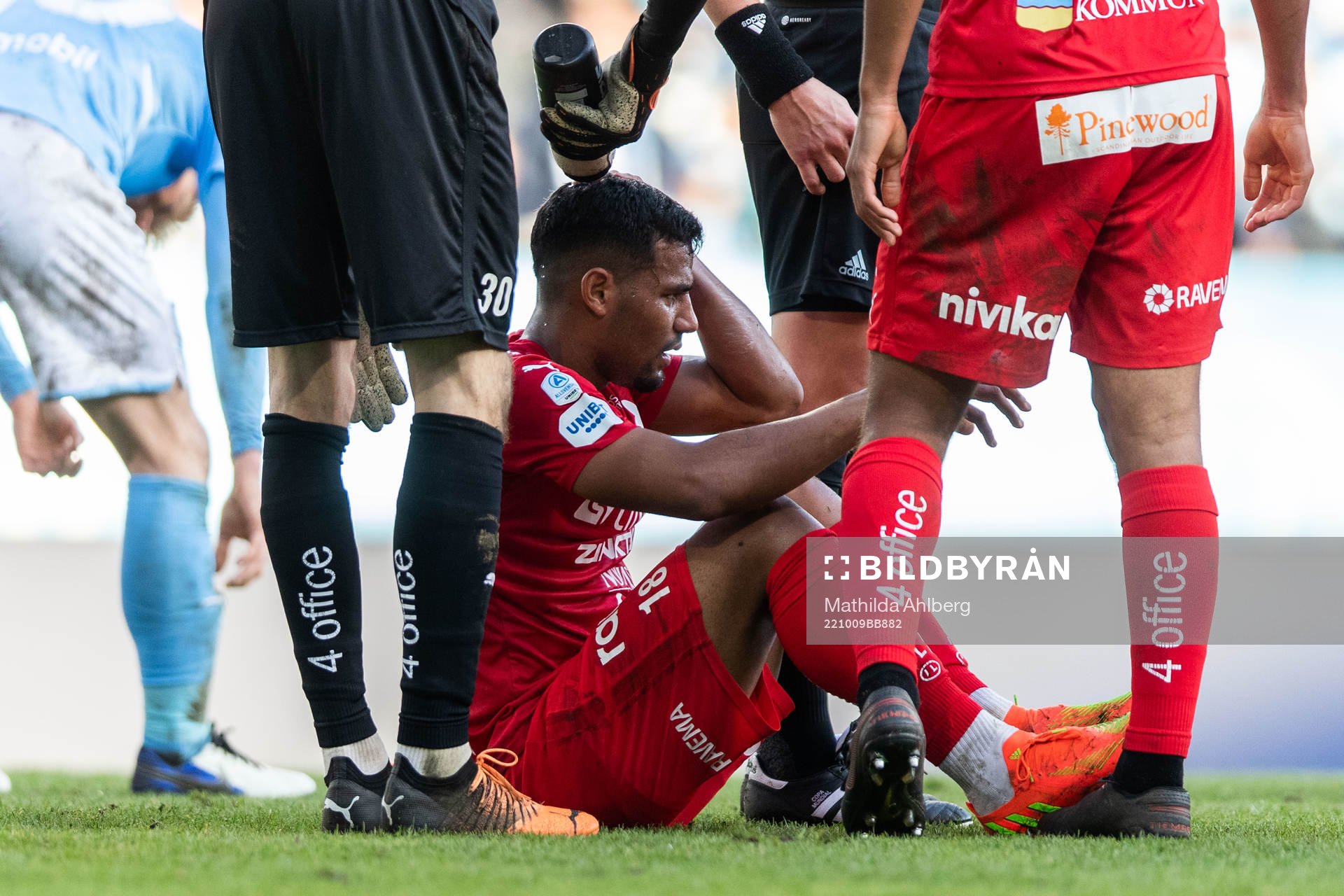 Värnamos Wenderson Oliveira do Nascimento har ont