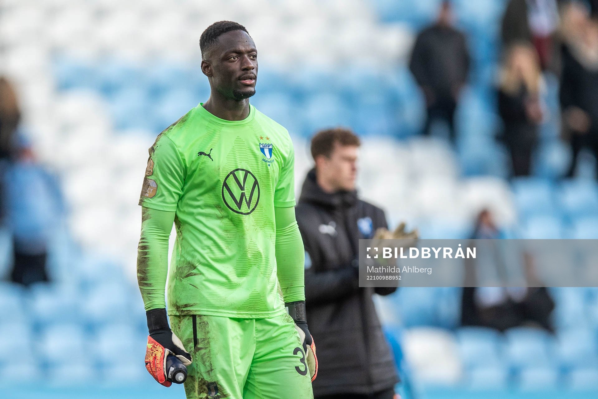 Malmö FFs målvakt Ismael Diawara deppar