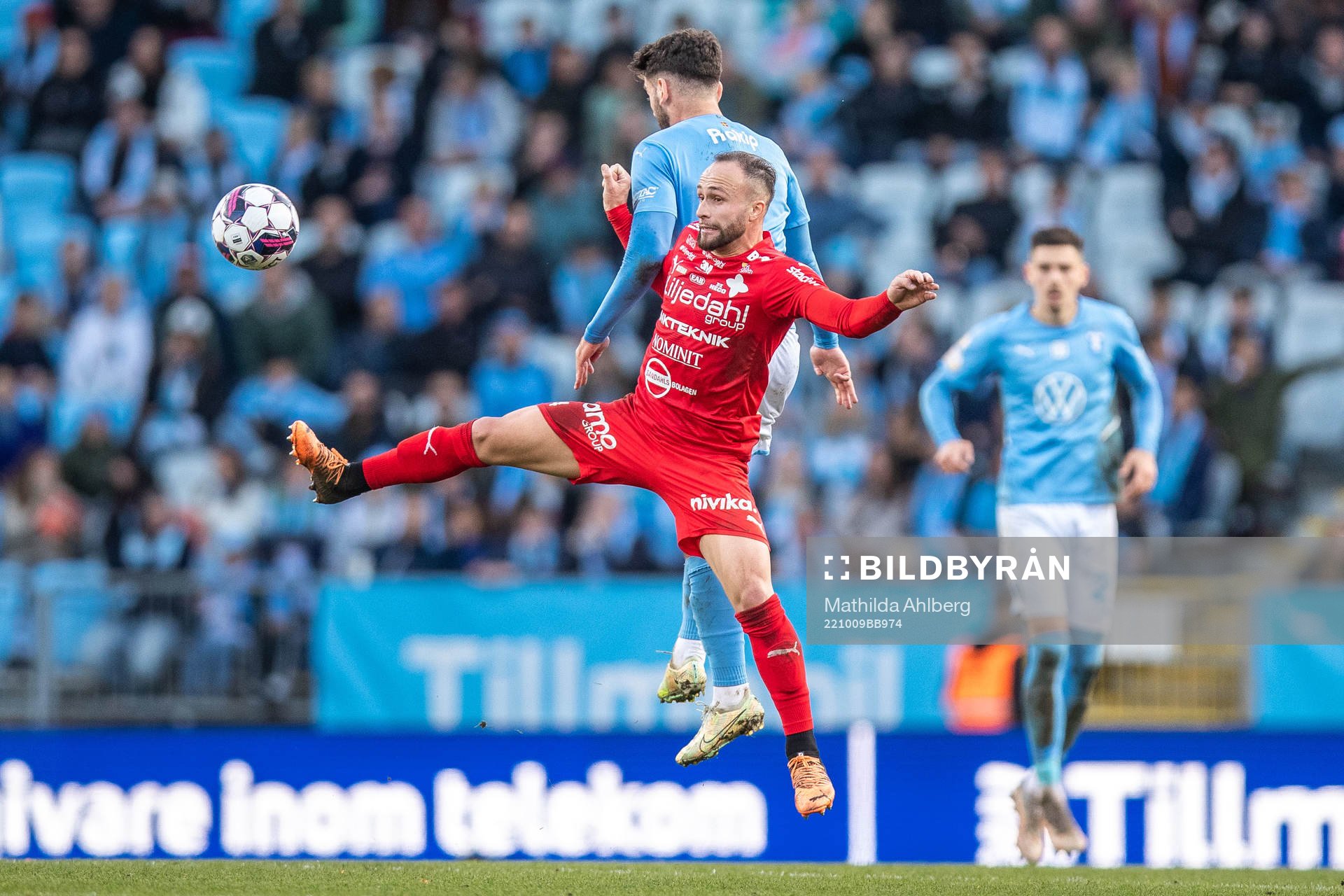 Malmö FFs Erdal Rakip och Värnamos Evaldo Nascimento