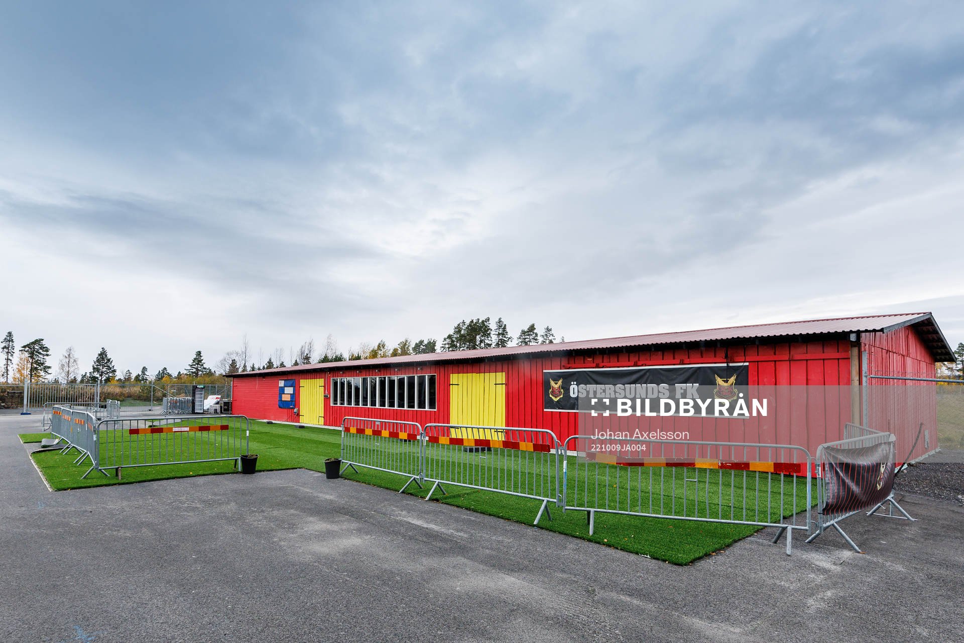 En av restaurangbyggnaden på Jämtkraft Arena