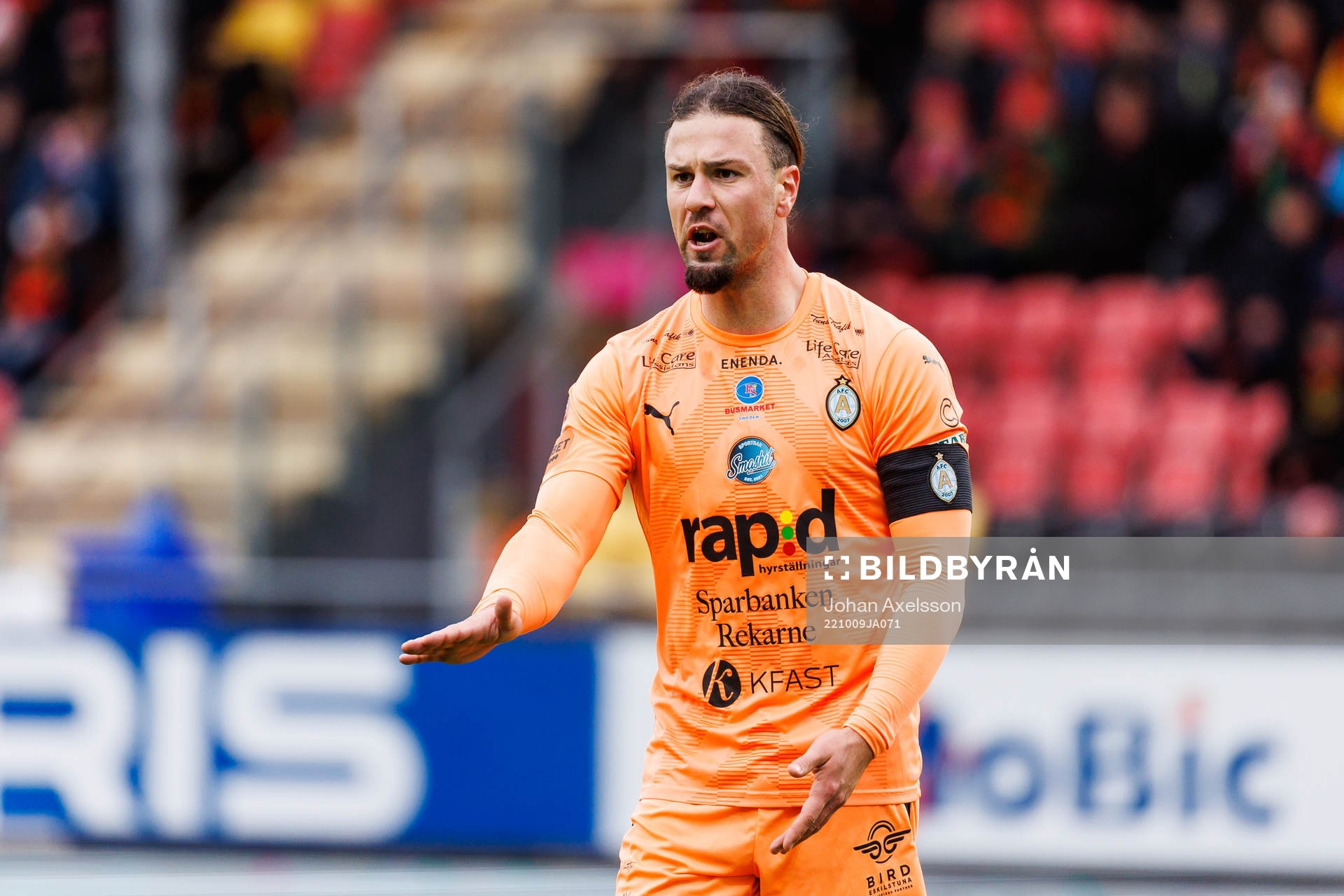AFC Eskilstunas Abdelkarim Mammar Chaouche  reagerar