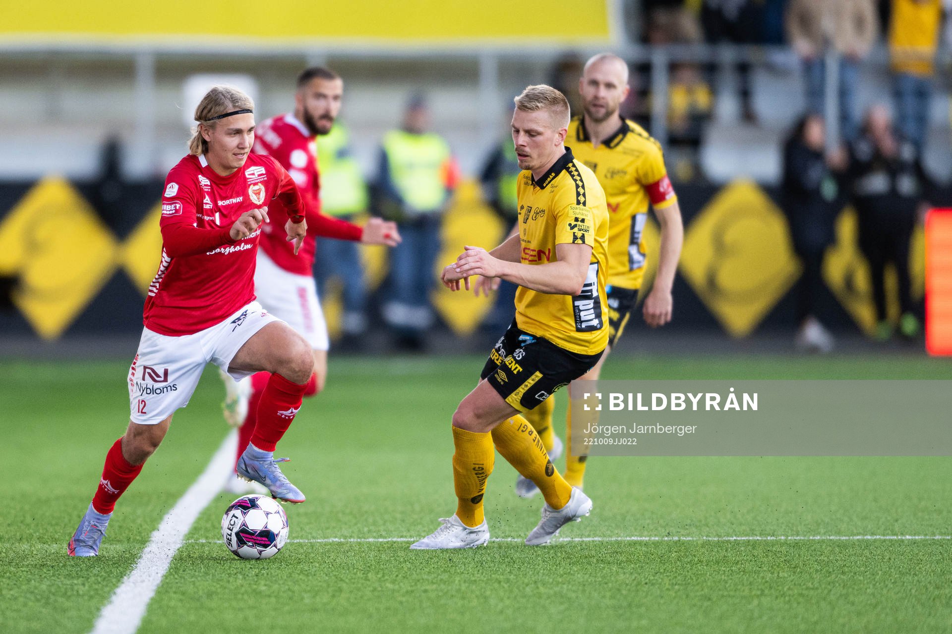 Kalmars Sebastian Nanasi och Elfsborgs Per Frick