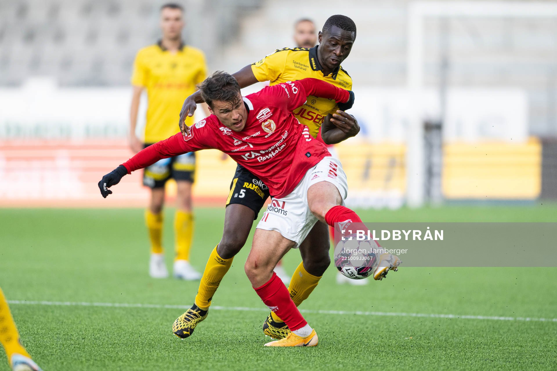 Kalmars Simon Skrabb och Elfsborgs Maudo Lamine Jarjue