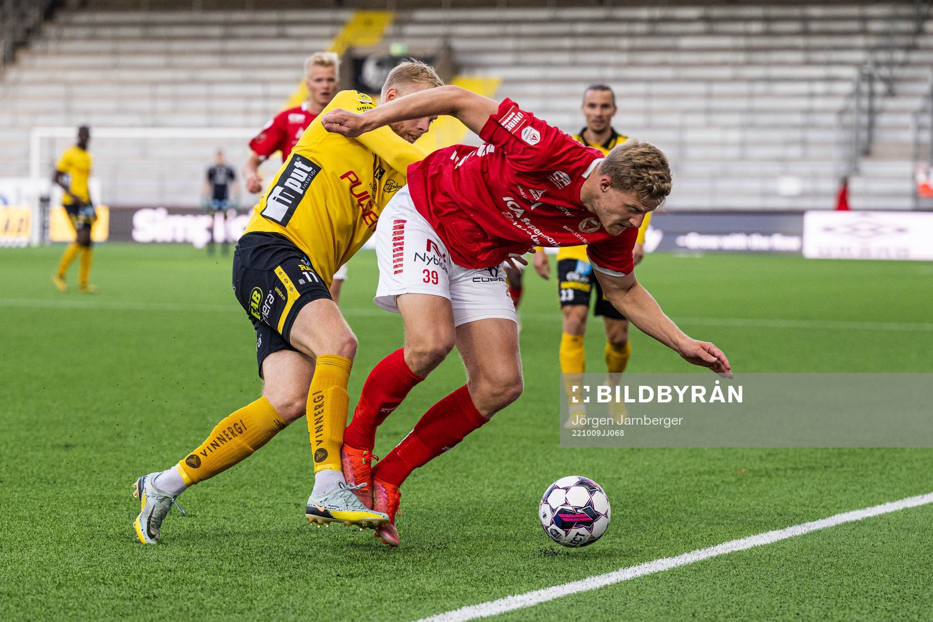 Elfsborgs Sveinn Guðjohnsen och Kalmars Lars Saetra