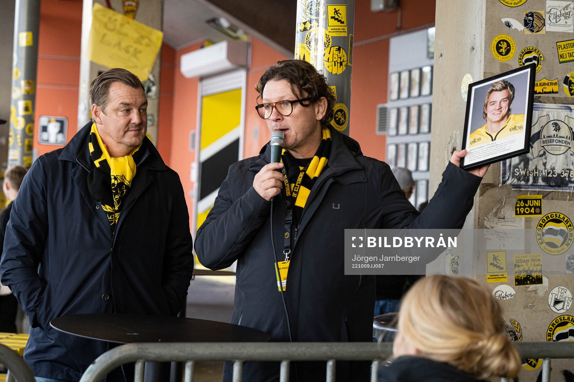 Före detta Elfsborgsspelaren Mathias Svensson hedras som
