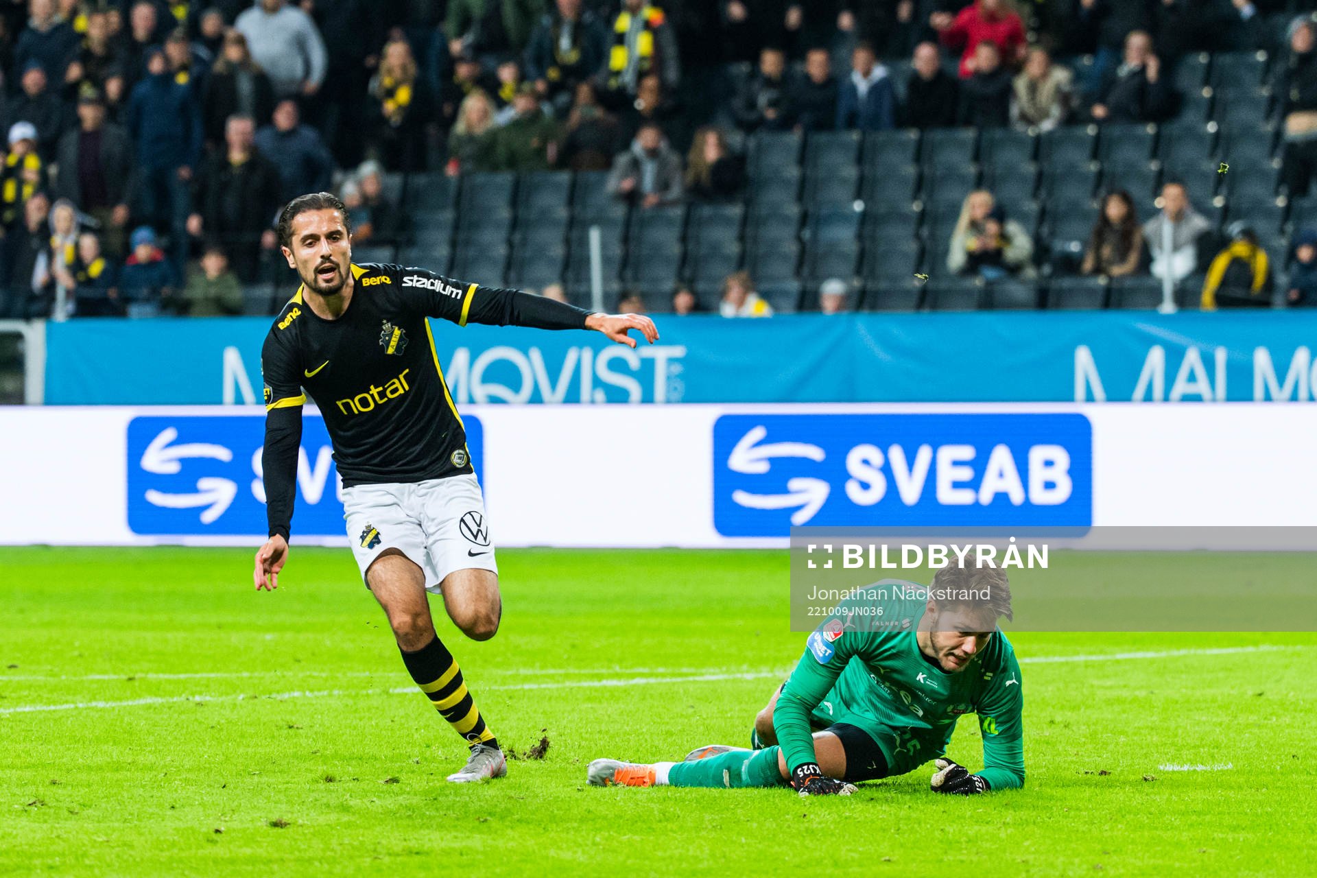 AIKs Zachary Elbouzedi jublar
