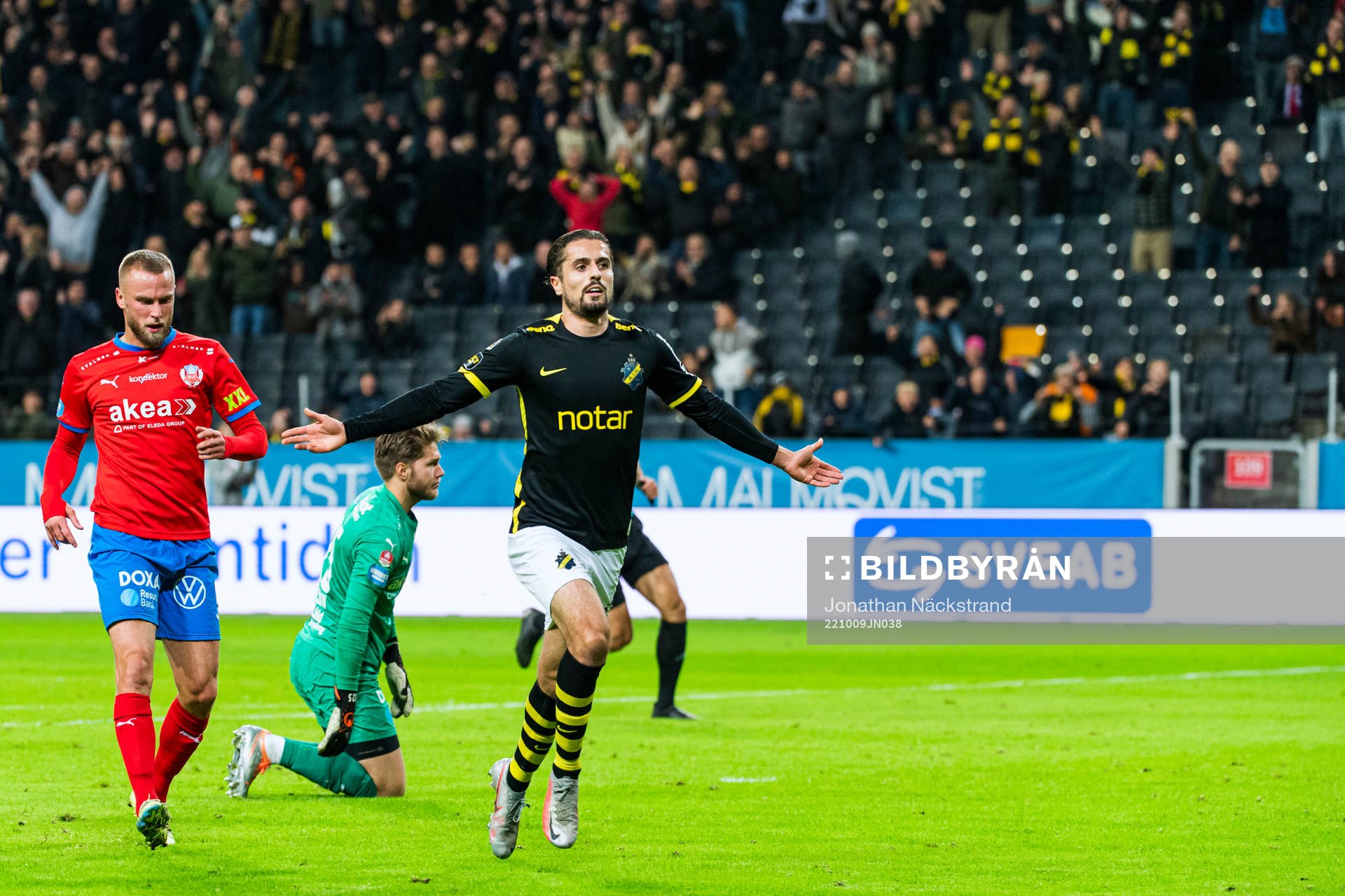 AIKs Zachary Elbouzedi jublar