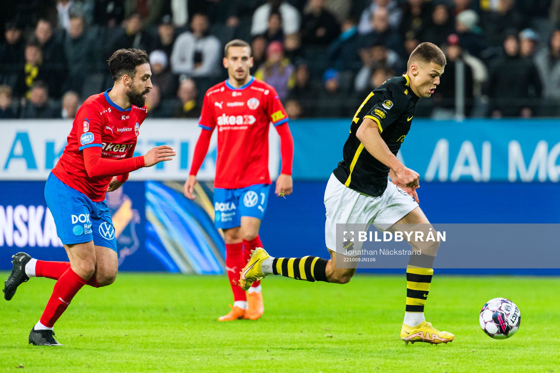 AIKs Erik Ring och Helsingborgs Abdul Rahman Khalili