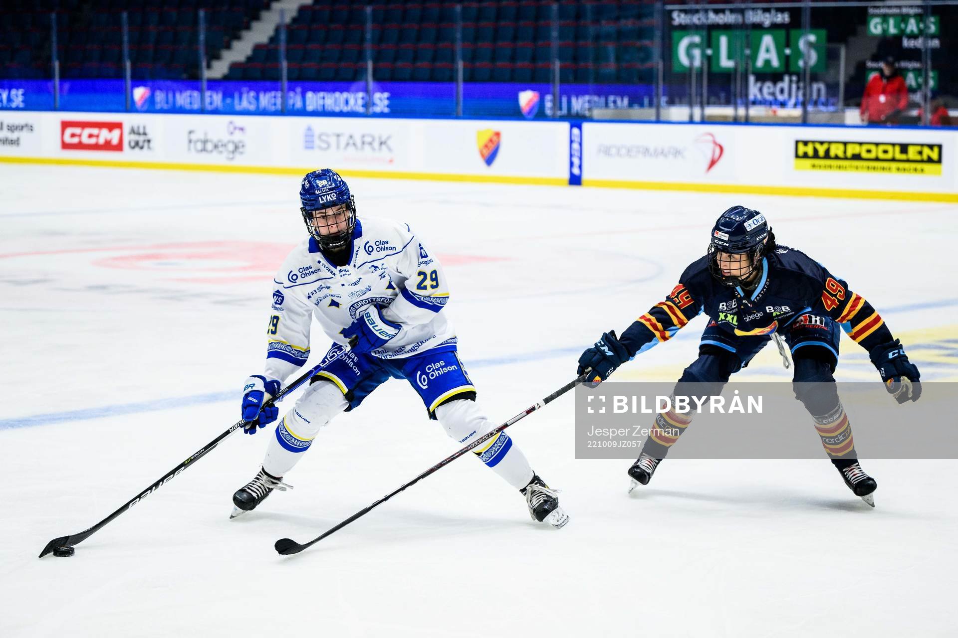 Leksands Annika Fazokas och Djurgårdens Fanny Rask
