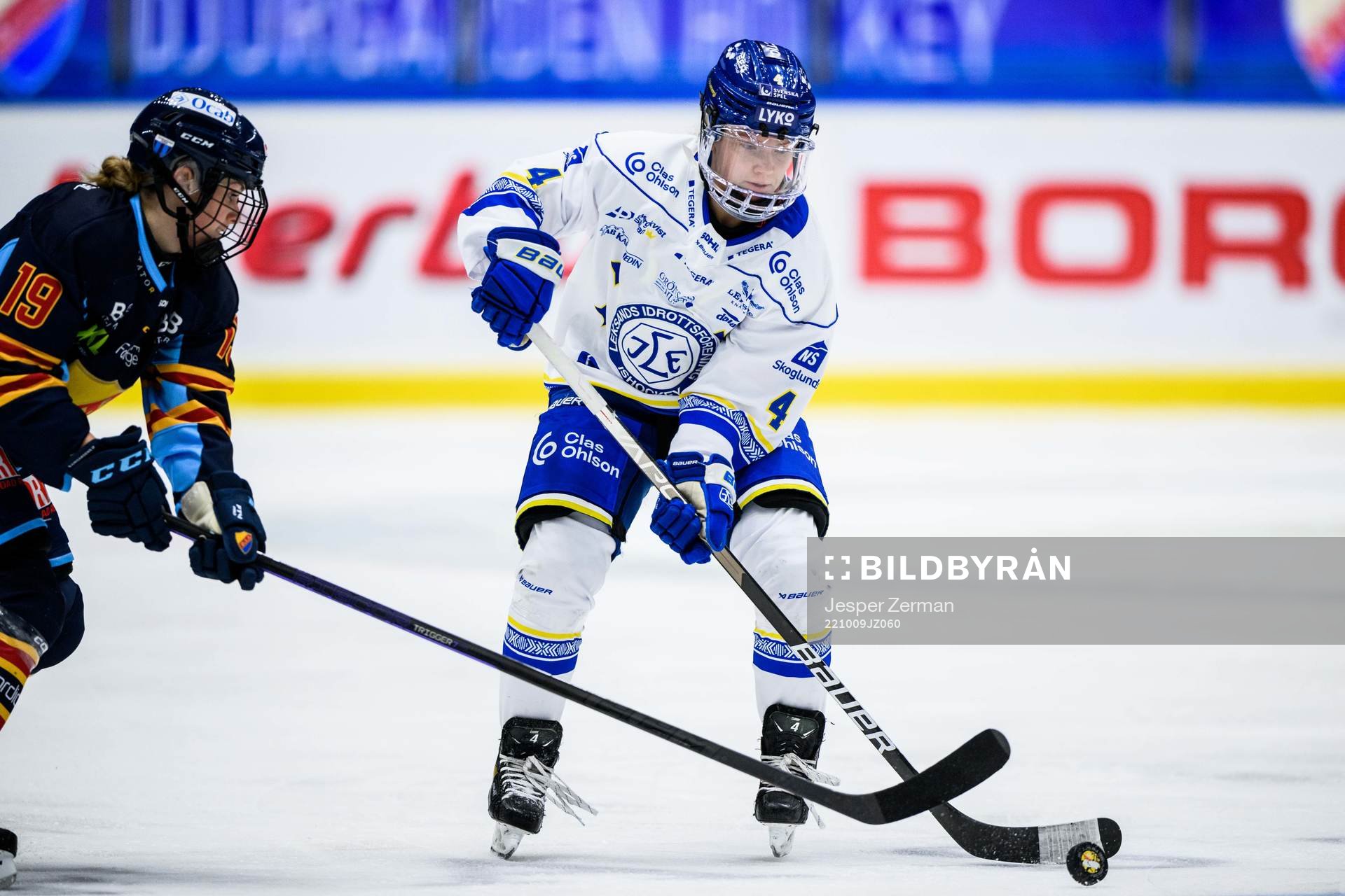 Djurgårdens Julia Östlund och Leksands Wilma Johansson