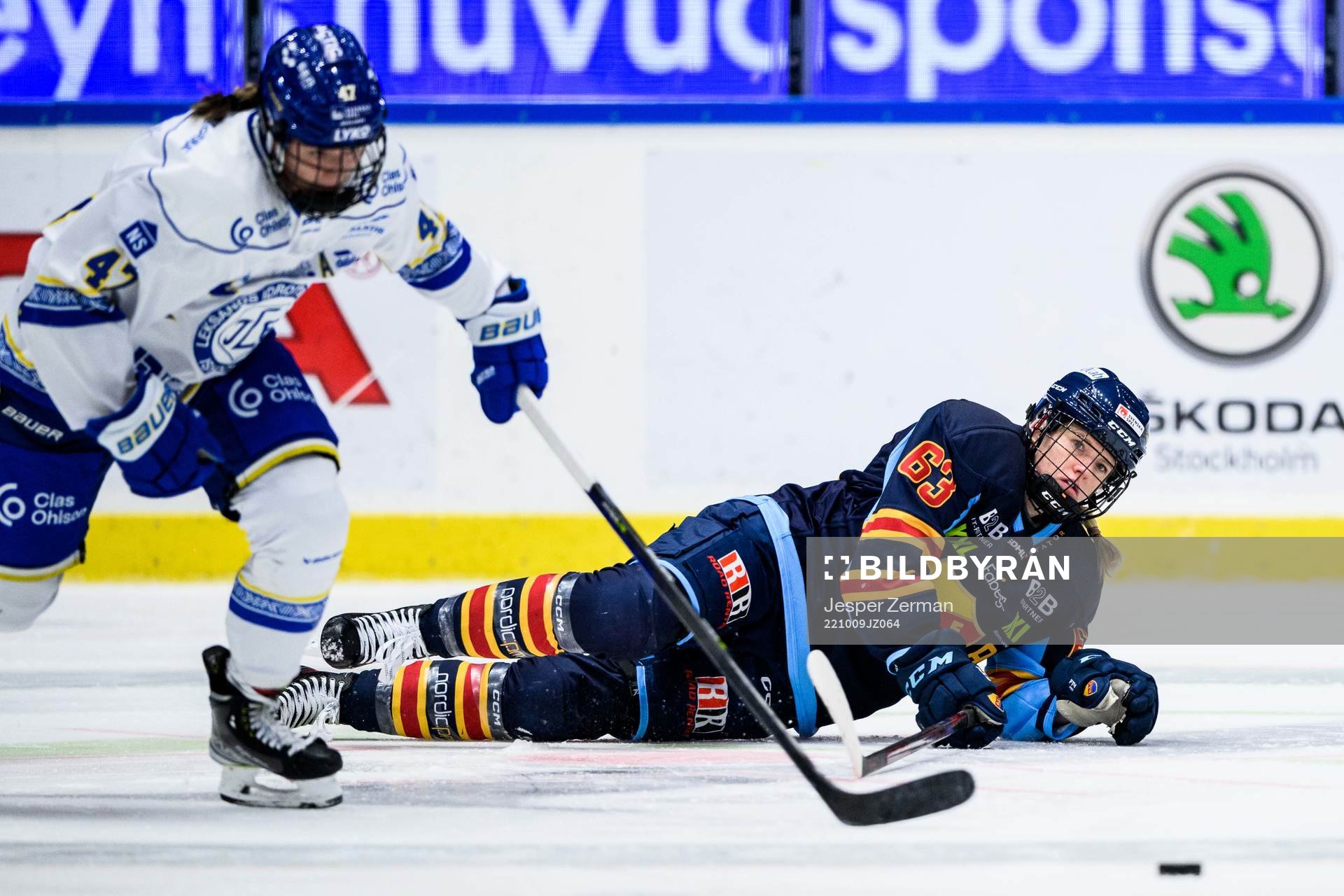 Leksands Abagael Thiessen och Djurgårdens Josefine Jakobsen