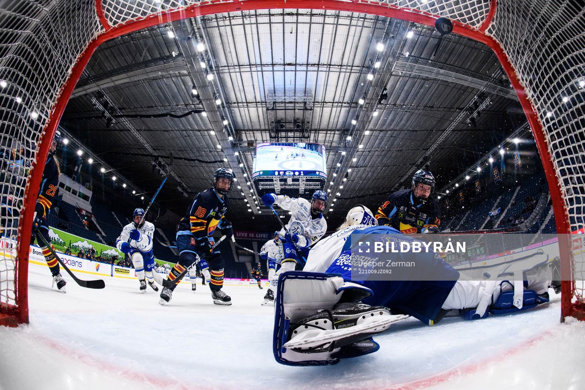 Djurgårdens Alexis Mauermann gör 1-1 på Leksands