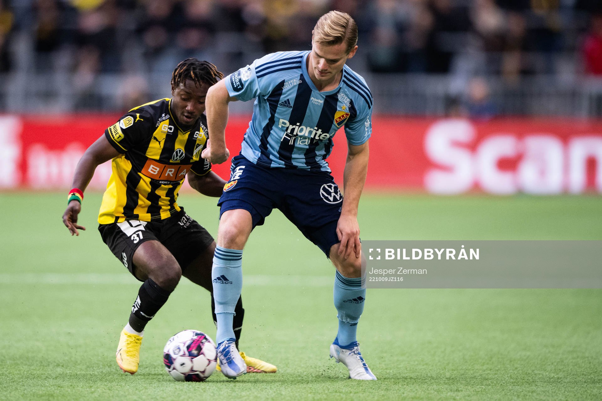Häckens Ibrahim Sadiq och Djurgårdens Hampus Finndell