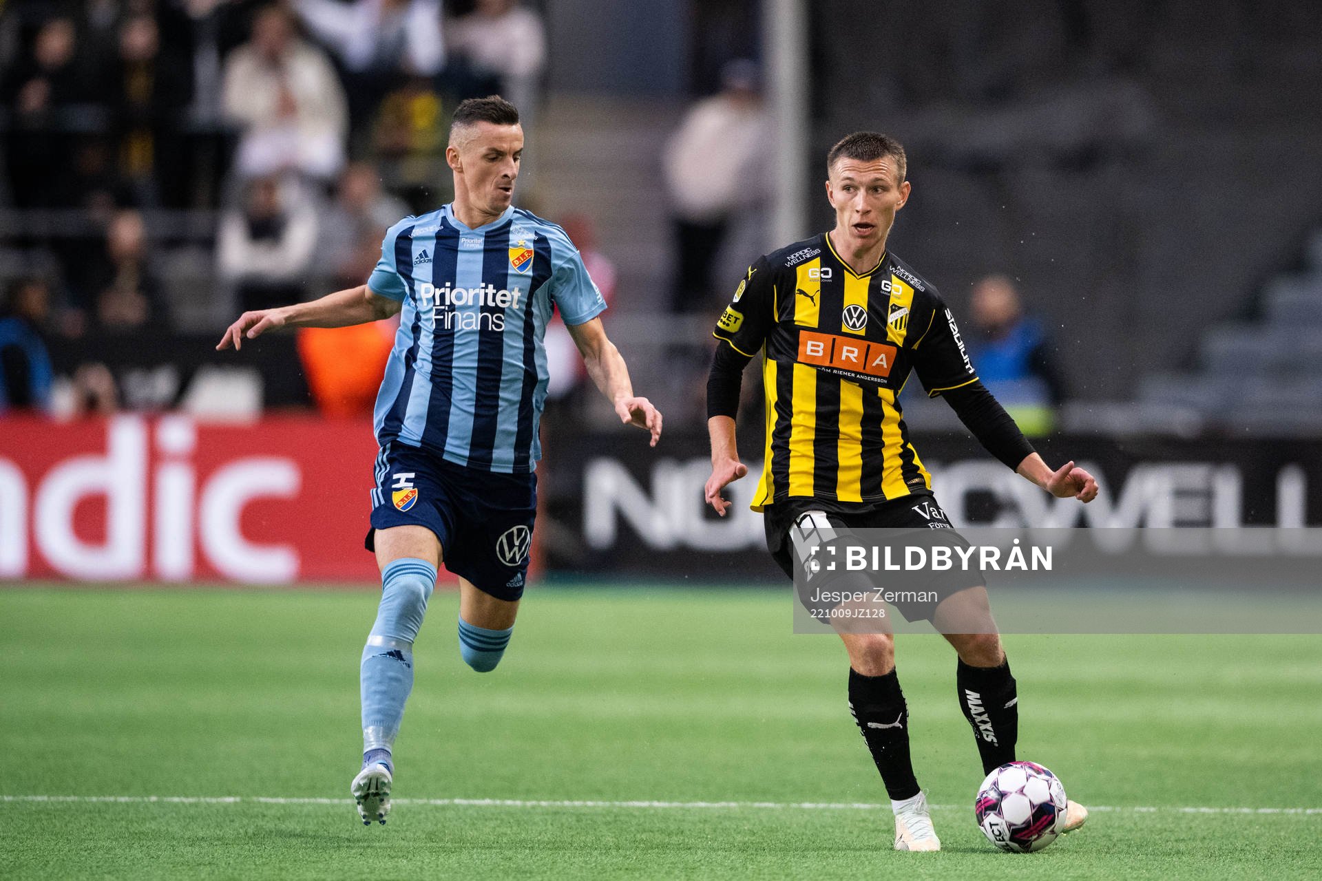 Djurgårdens Haris Radetinac och Häckens Kristoffer Lund