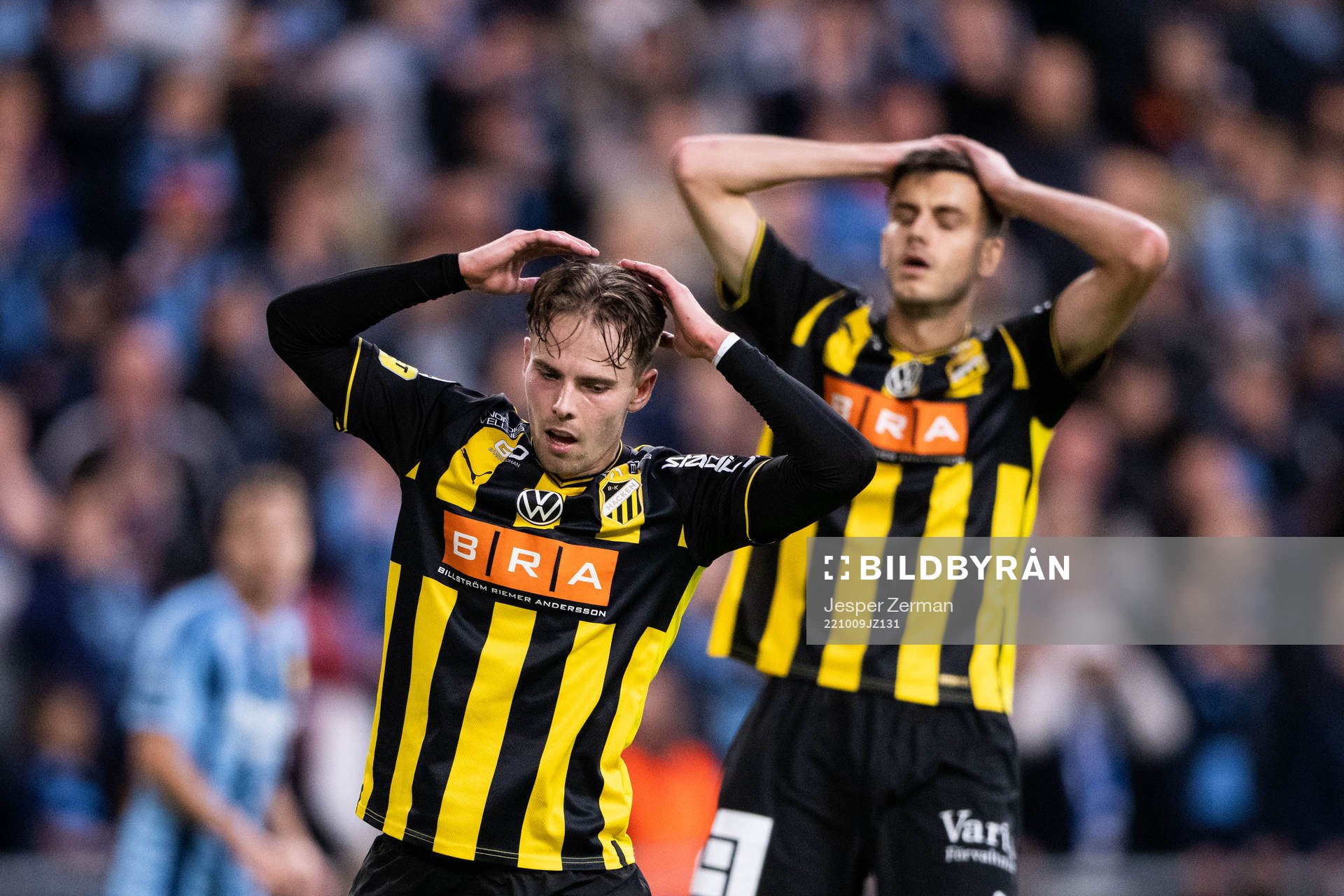 Häckens Lars Olden Larsen och Alexander Jeremejeff deppar