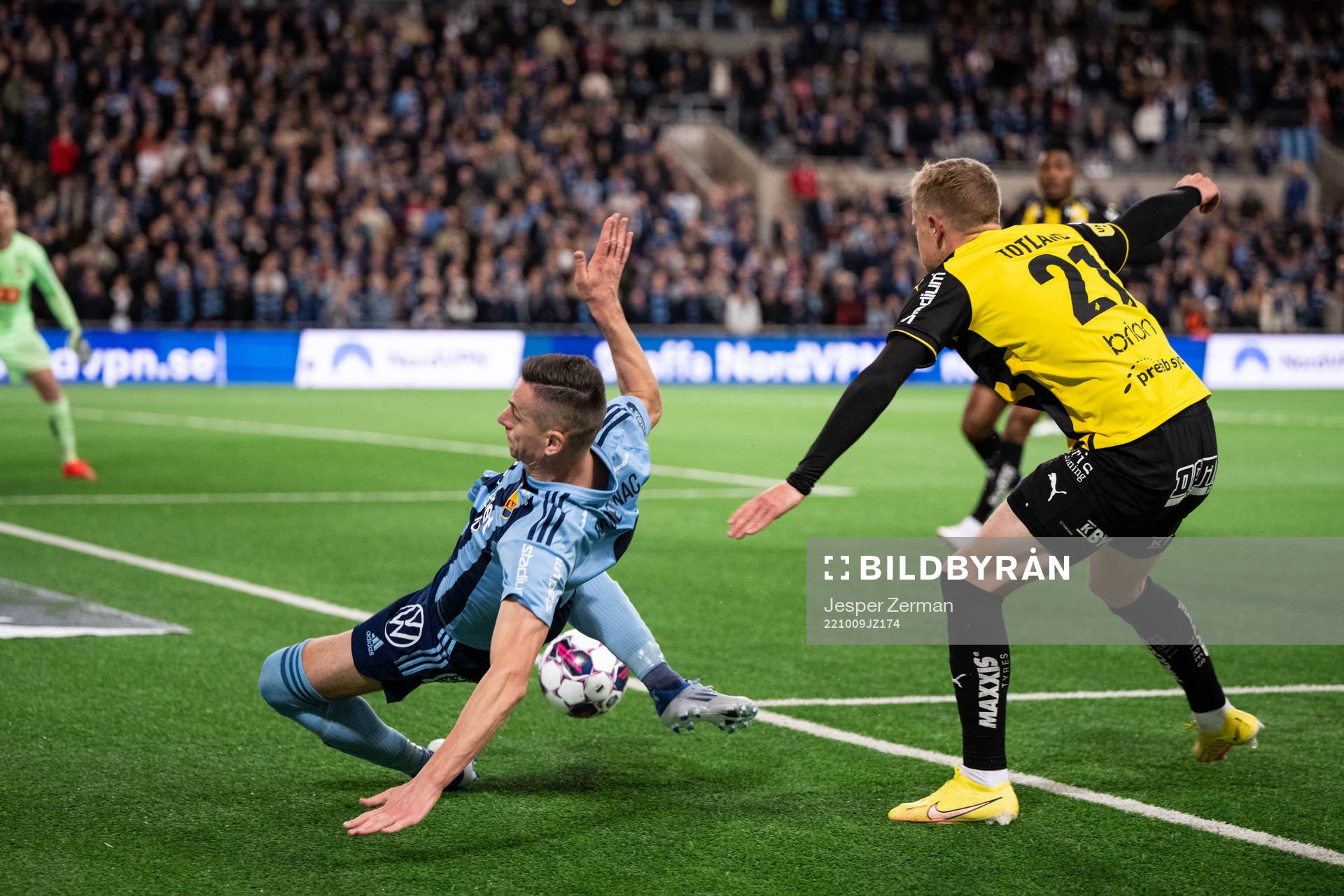 Djurgårdens Haris Radetinac och Häckens Tomas Olai Totland