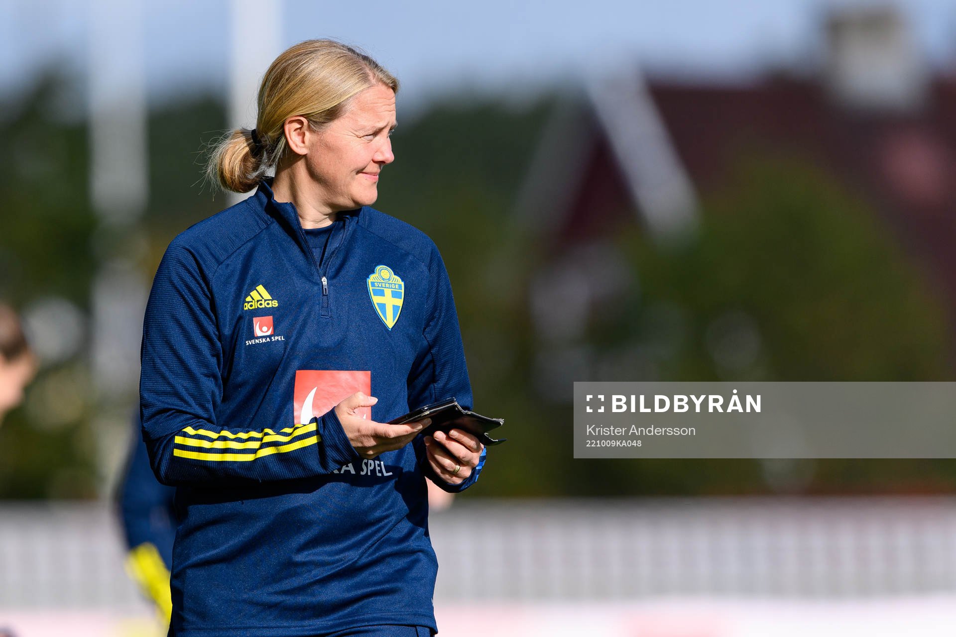 Sveriges koordinator Anna Nyström under en träning med Sveriges U23 damlandslag den 9 oktober 2022 i Falkenberg. 
