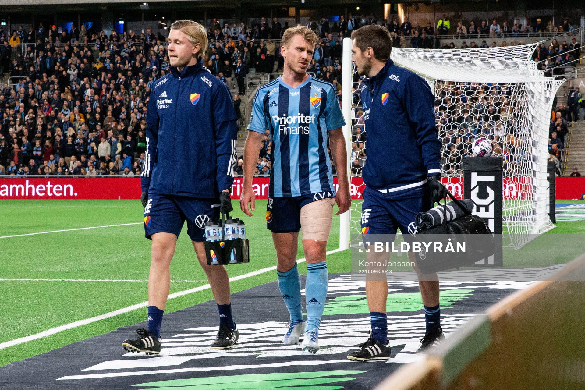 Djurgårdens Rasmus Schuller byts ut skadad
