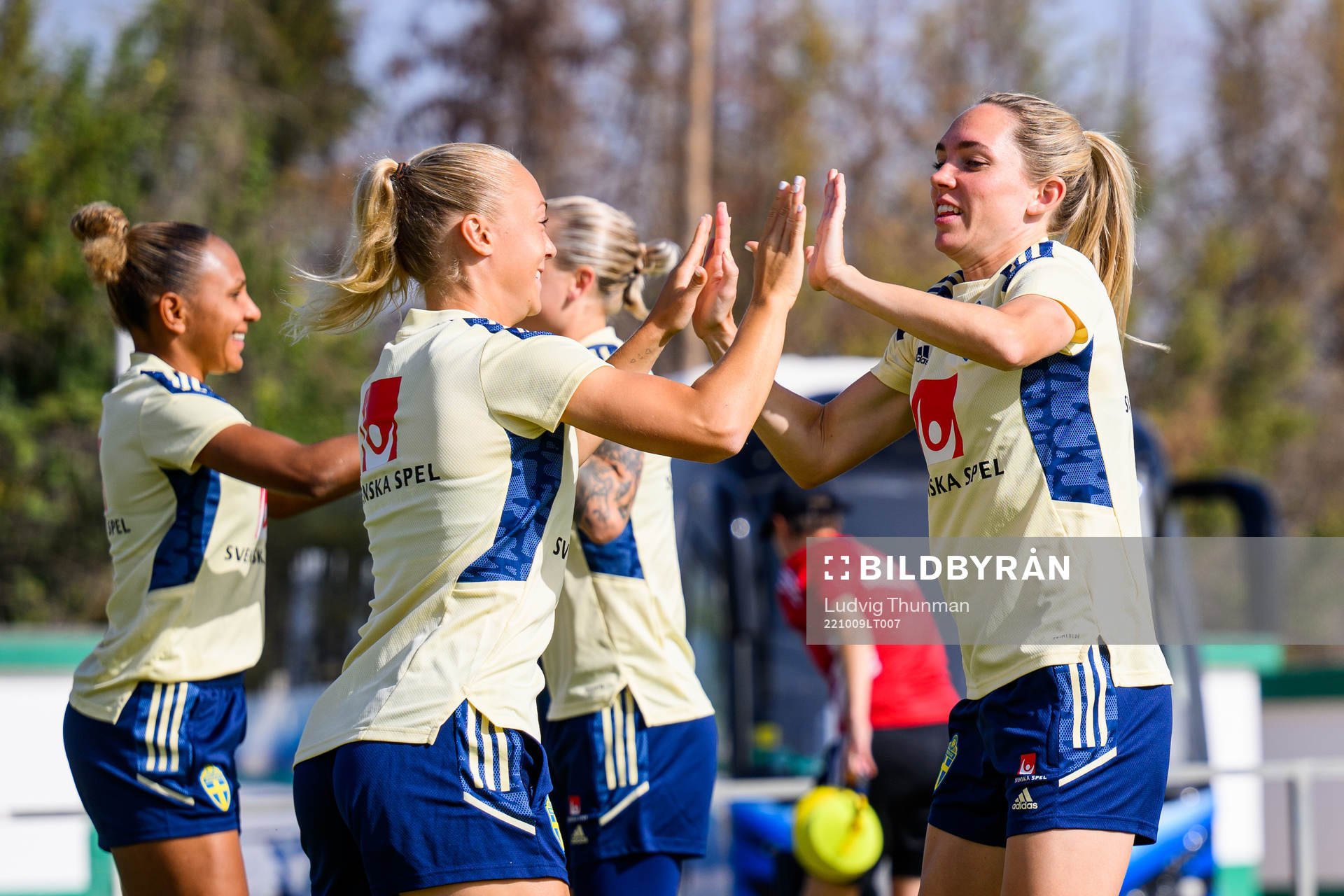Hanna Bennison and Elin Rubensson of the Swedish women's