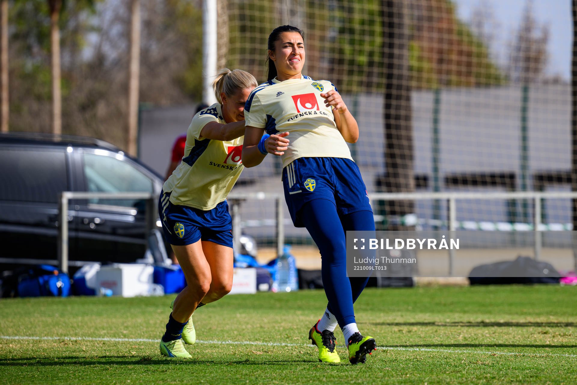 Jonna Andersson and goalkeeper Zecira Musovic of the