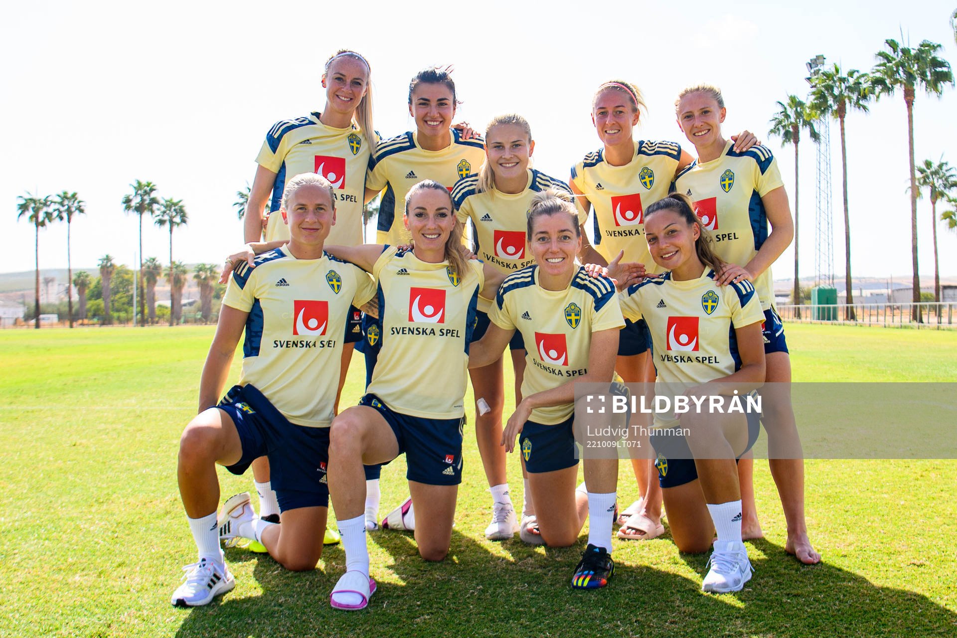 Amanda Ilestedt, goalkeeper Zecira Musovic, Amanda Nilden,