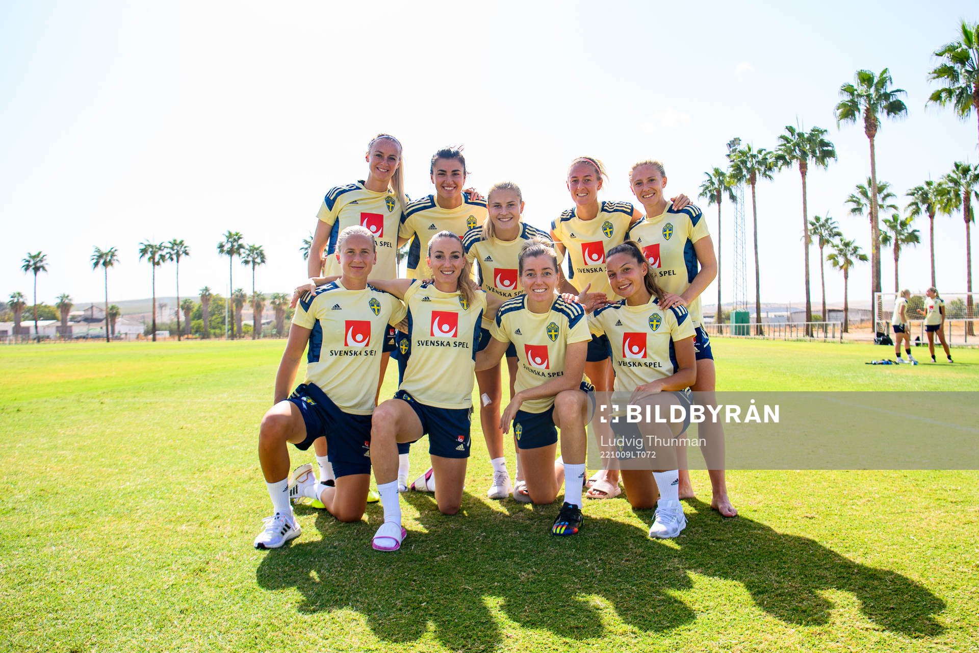 Amanda Ilestedt, goalkeeper Zecira Musovic, Amanda Nilden,
