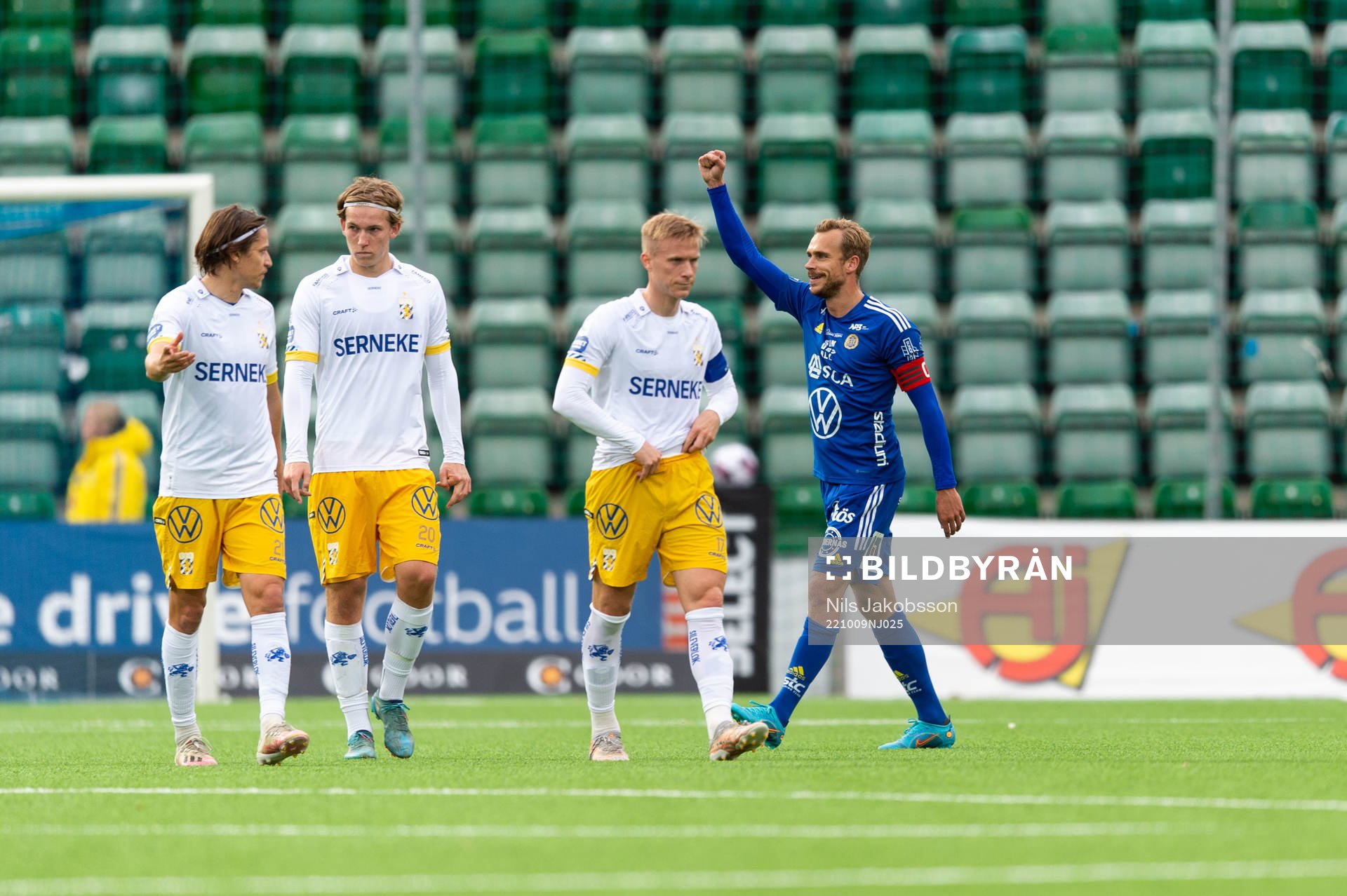 GIF Sundsvalls Alexander Larsson jublar och IFK Göteborgs