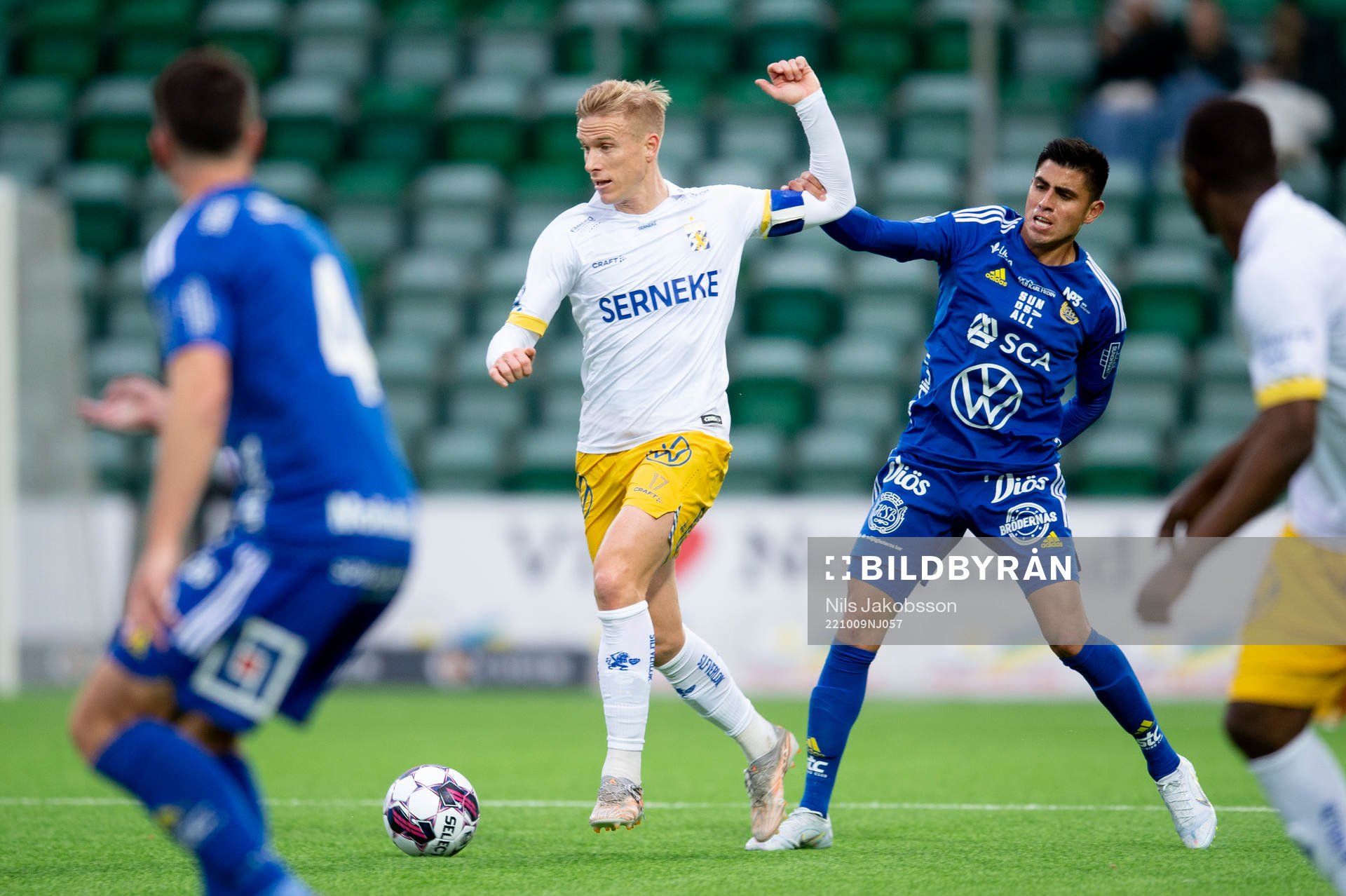 IFK Göteborgs Oscar Wendt och GIF Sundsvalls Joe Corona