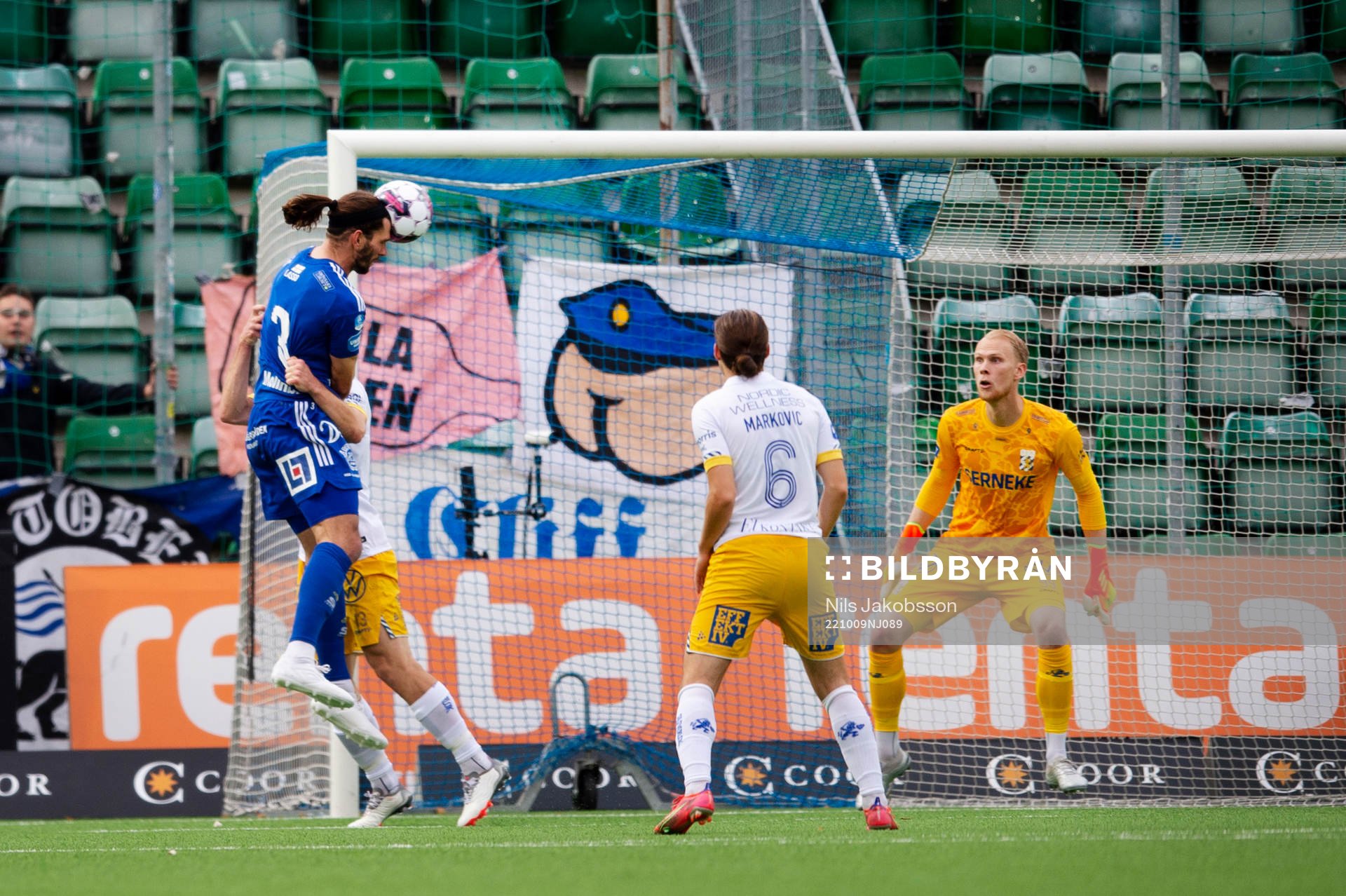 GIF Sundsvalls Forrest Lasso nickar men IFK Göteborgs