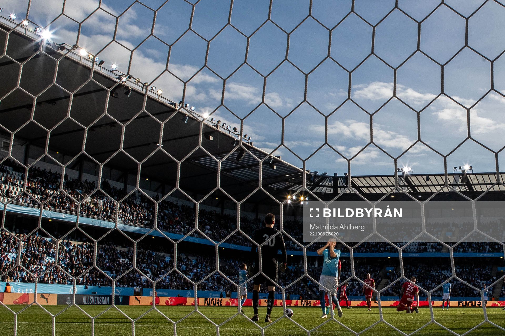 Malmö FFs Ola Toivonen deppar