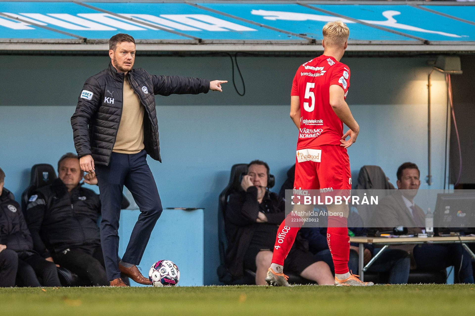 Värnamos tränare Kim Hellberg och Victor Larsson