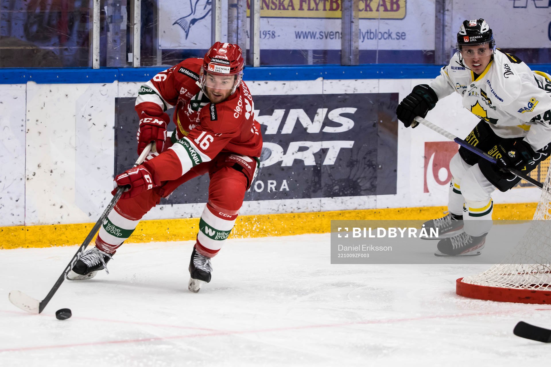 Moras Kevin Hancock och Östersunds David Westlund