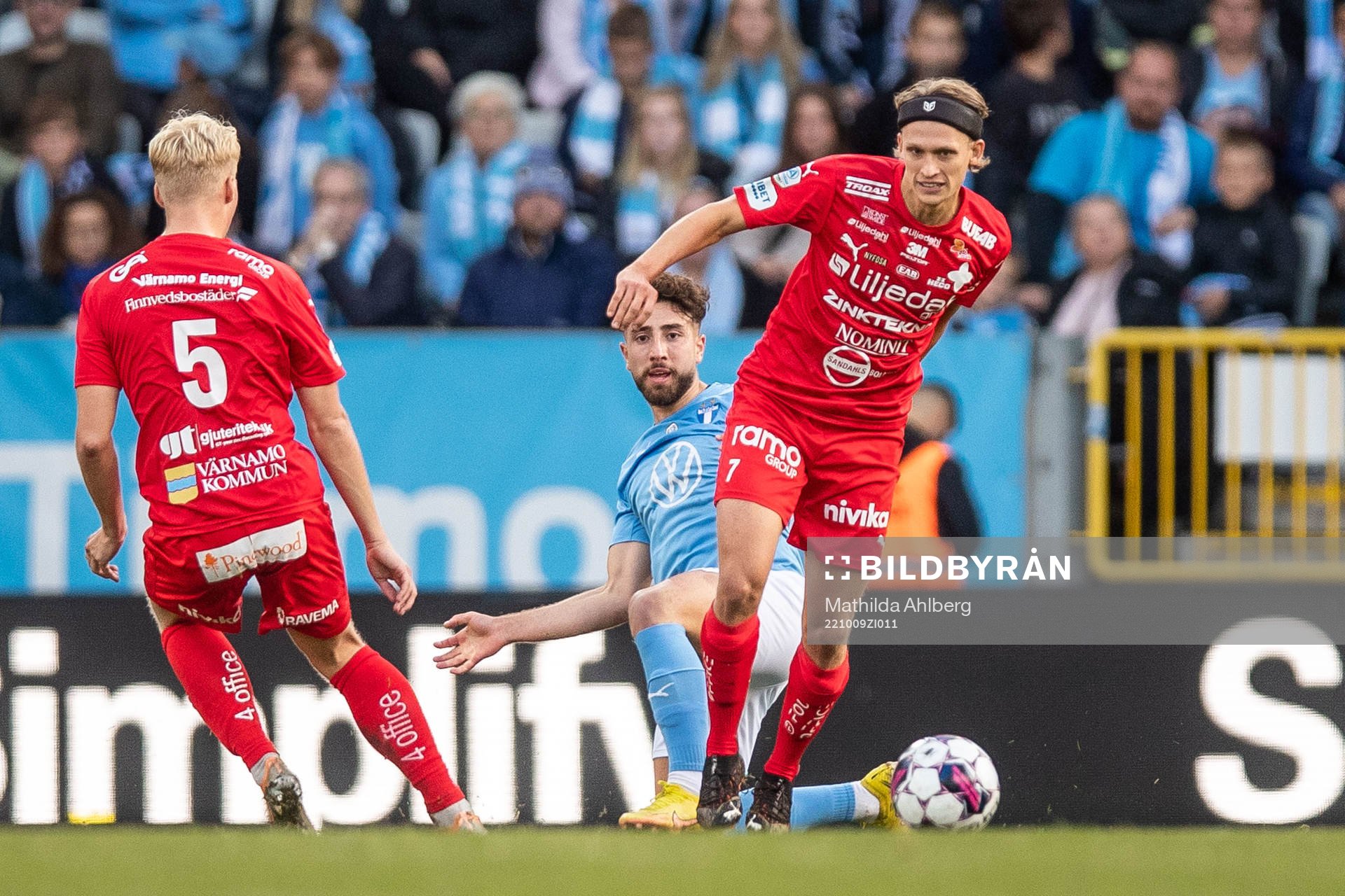 Malmö FFs Moustafa Zeidan och Värnamos Charlie Vindehall