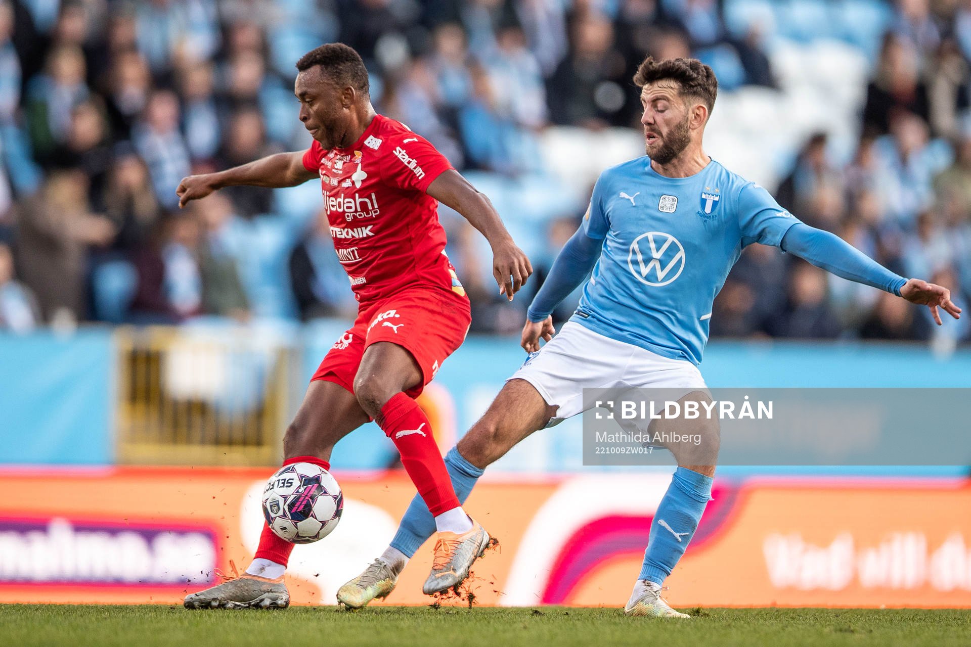 Värnamos Abdussalam Magashy och Malmö FFs Erdal Rakip