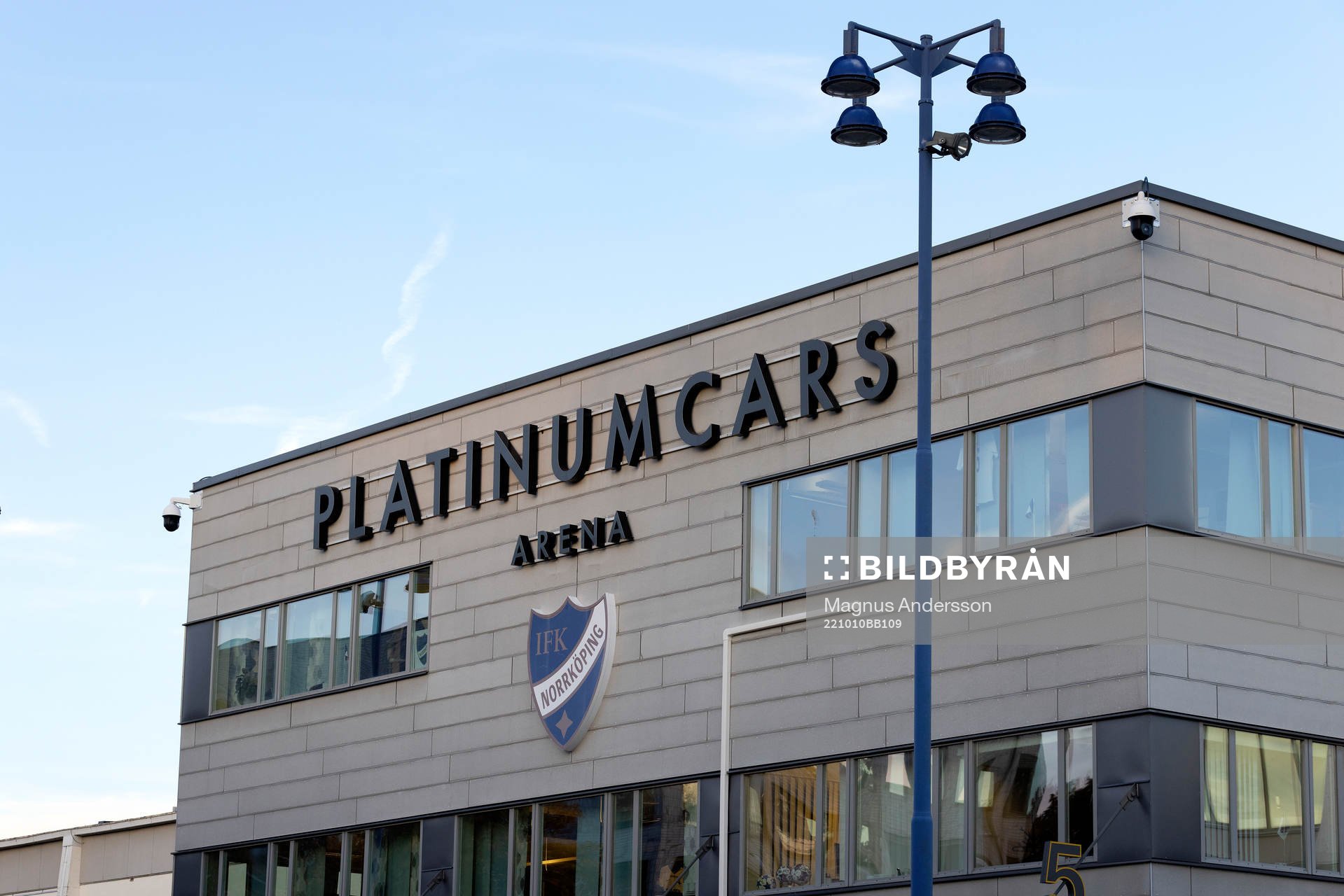 Exteriör vy av Platinumcars Arena inför fotbollsmatchen i Allsvenskan mellan IFK Norrköping och Mjällby den 10 oktober 2022 i Norrköping. 