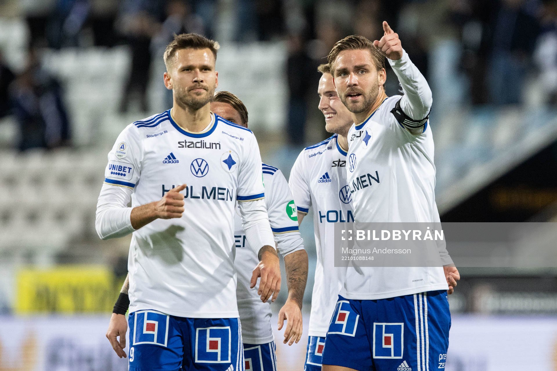 IFK Norrköpings Christoffer Nyman jublar med lagkamrater