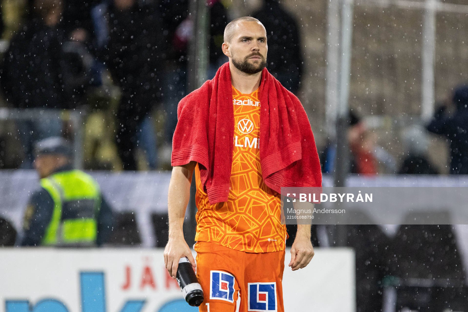 IFK Norrköpings målvakt Oscar Jansson deppar