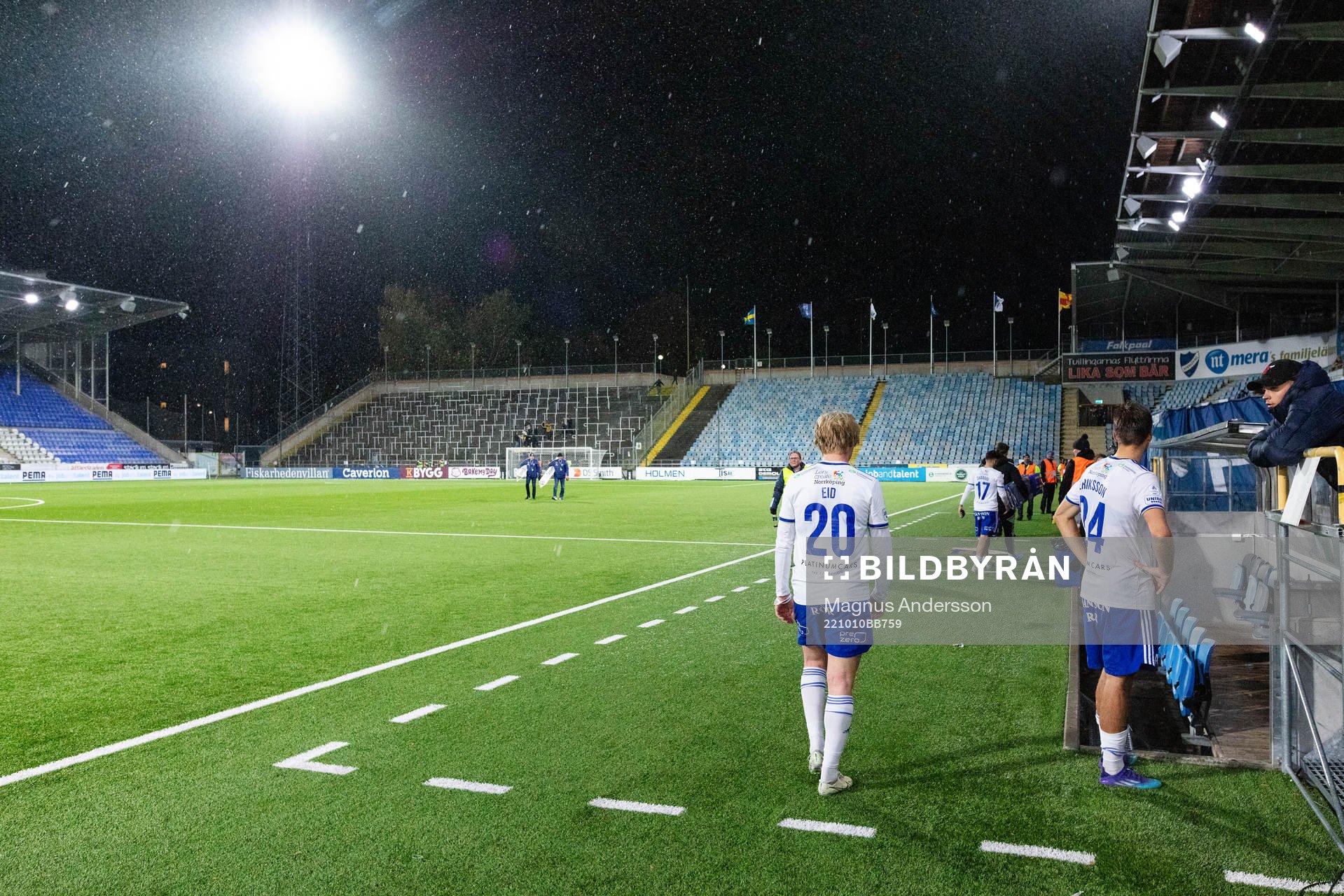 IFK Norrköpings Daniel Fritz Eid och Anton Eriksson deppar