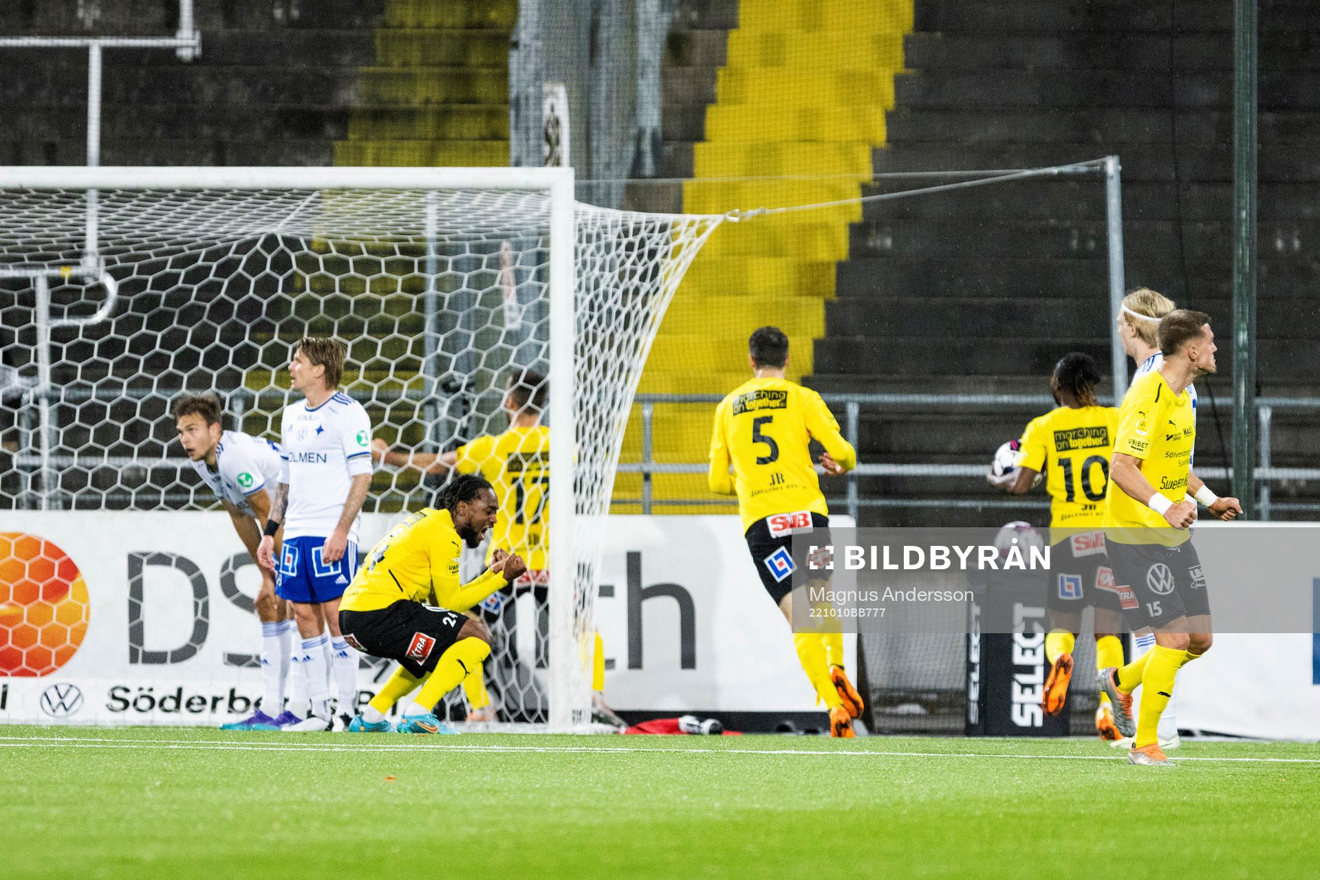 Mjällbys Heradi Rashidi jublar