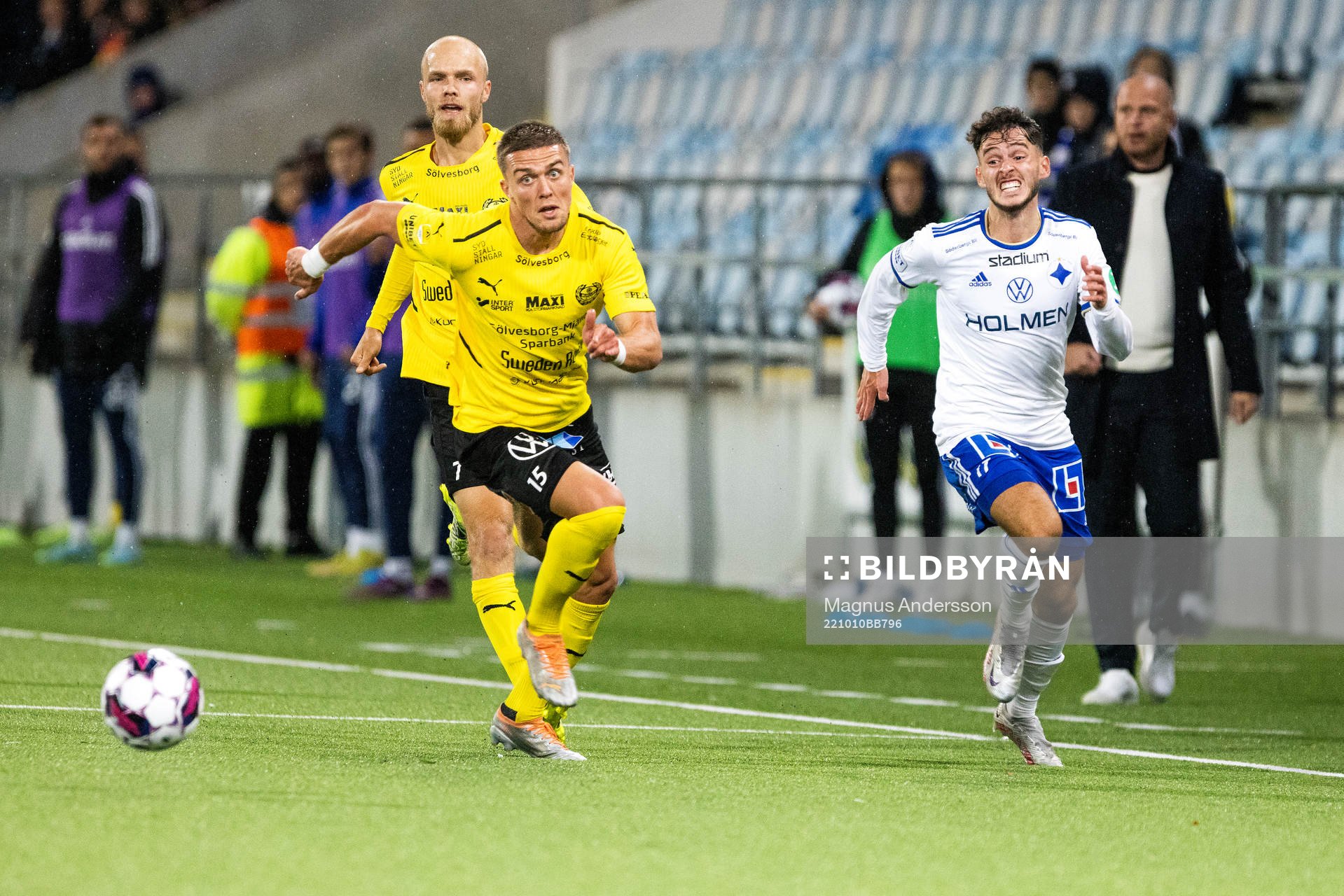 Mjällbys Ivan Kricak  och IFK Norrköpings Laorent Shabani