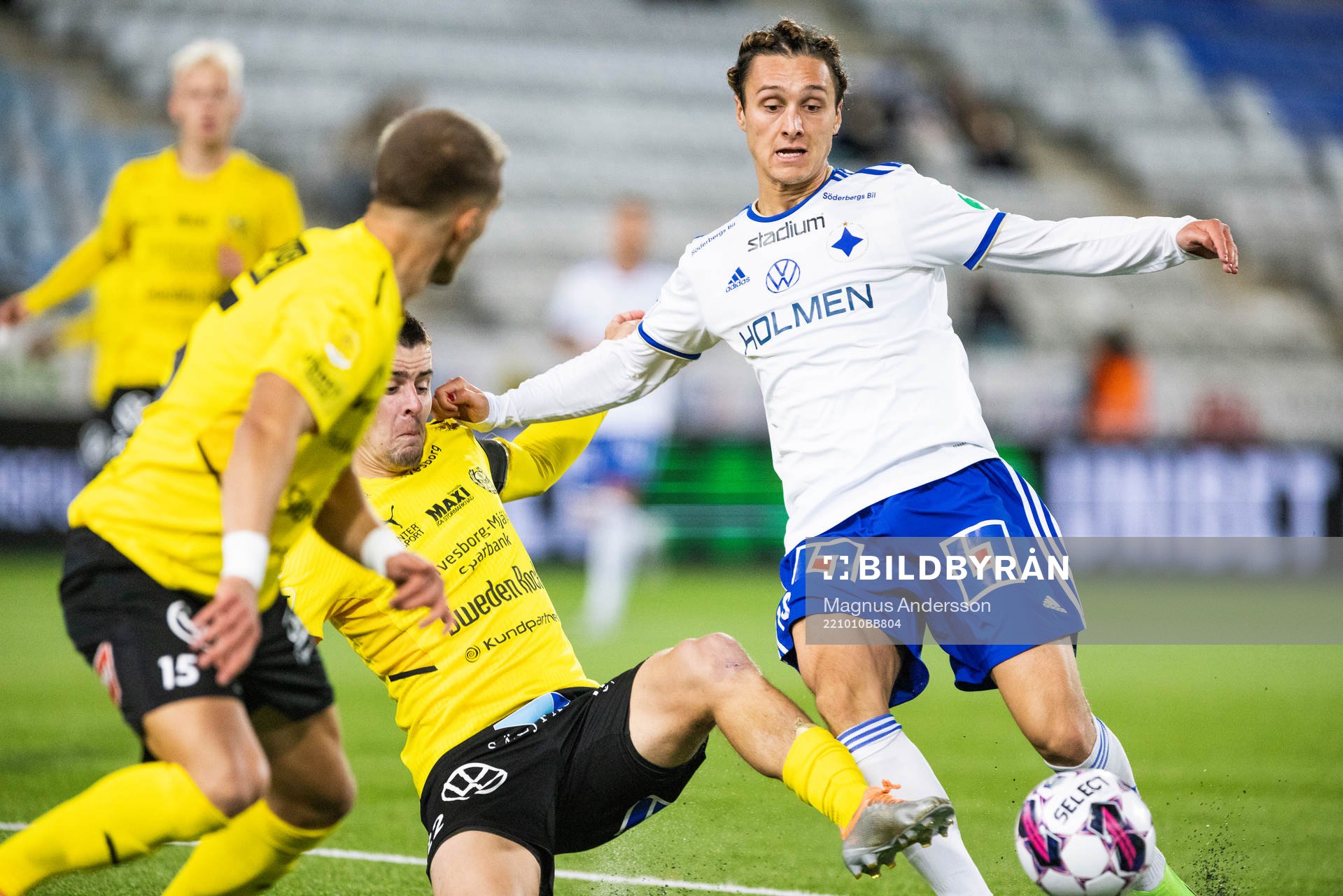 Mjällbys Jesper Gustavsson och IFK Norrköpings Jonathan